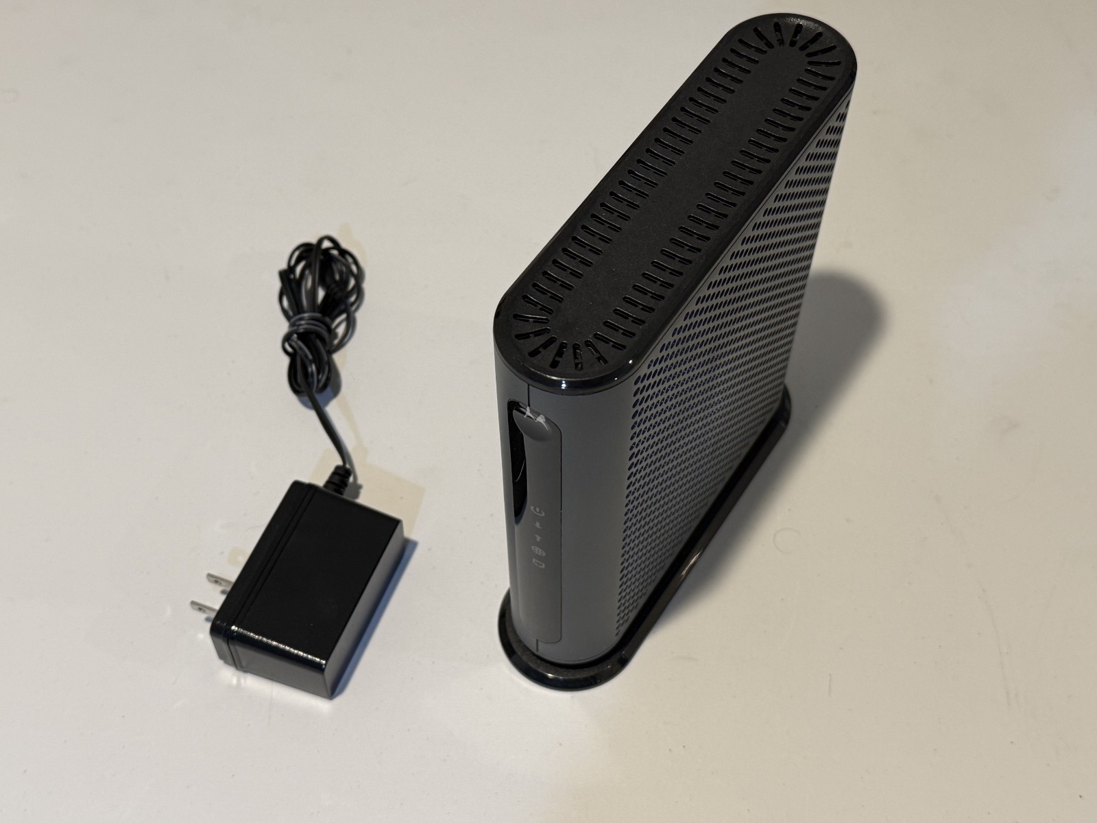 Motorola MB7621 DOCSIS 3.0 Cable Modem – 24×8 – 1 GBs – Tested – Black