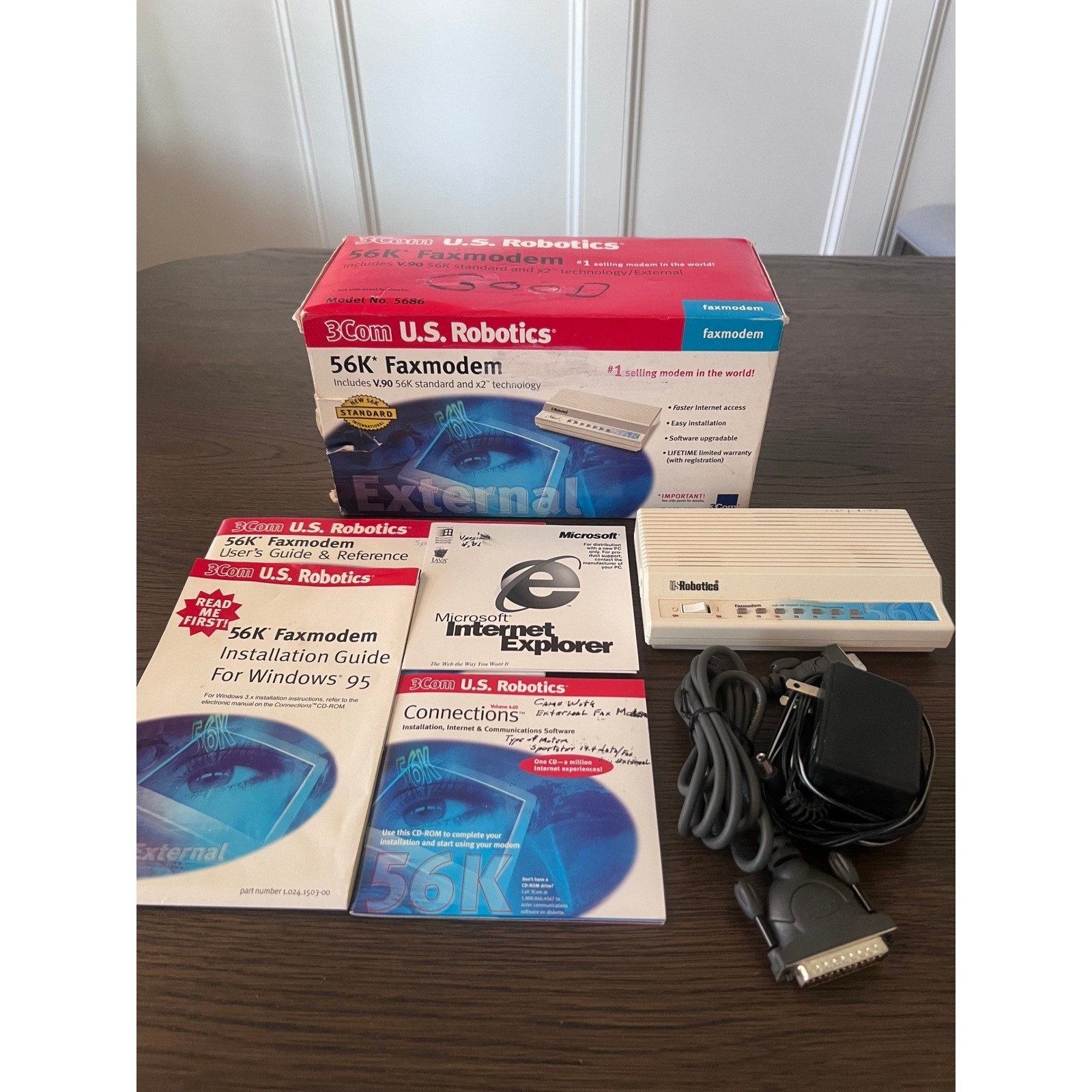 3Com US Robotics 56K Faxmodem External Model 5686 V90 x2 Technology