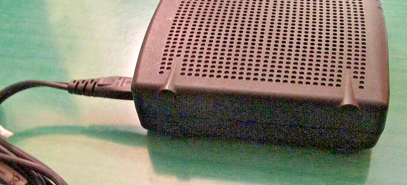 ARRIS CABLE MODEM – Model TM822A – w/Power Cord – VG Used Condition!