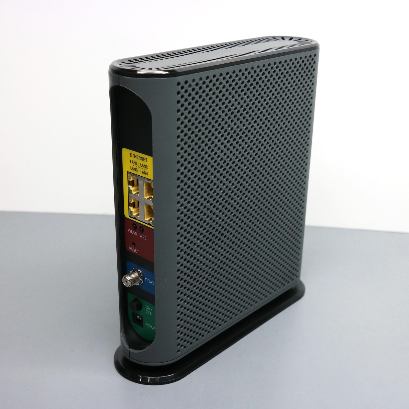 Motorola MG7540 16×4 DOCSIS 3.0 Cable Modem Plus AC 1600 Router