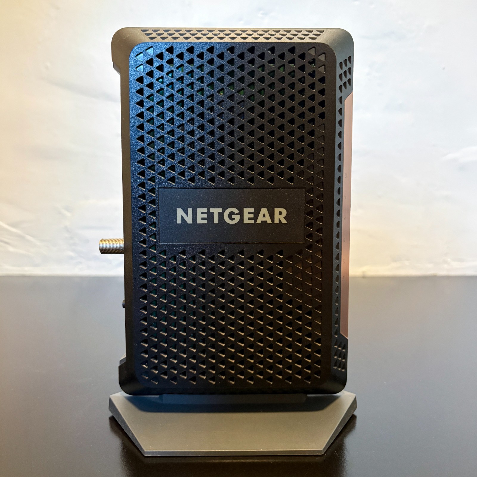 NETGEAR CM1100 Cable Modem DOCSIS 3.1 Gigabit | Xfinity Cox Spectrum Compatible