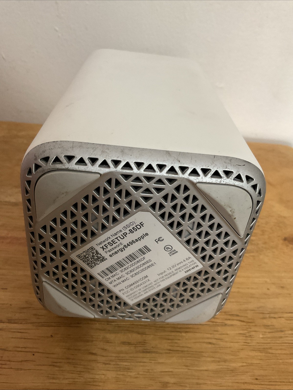 XFINITY CGM4331COM USB Router – with Cords/Untested