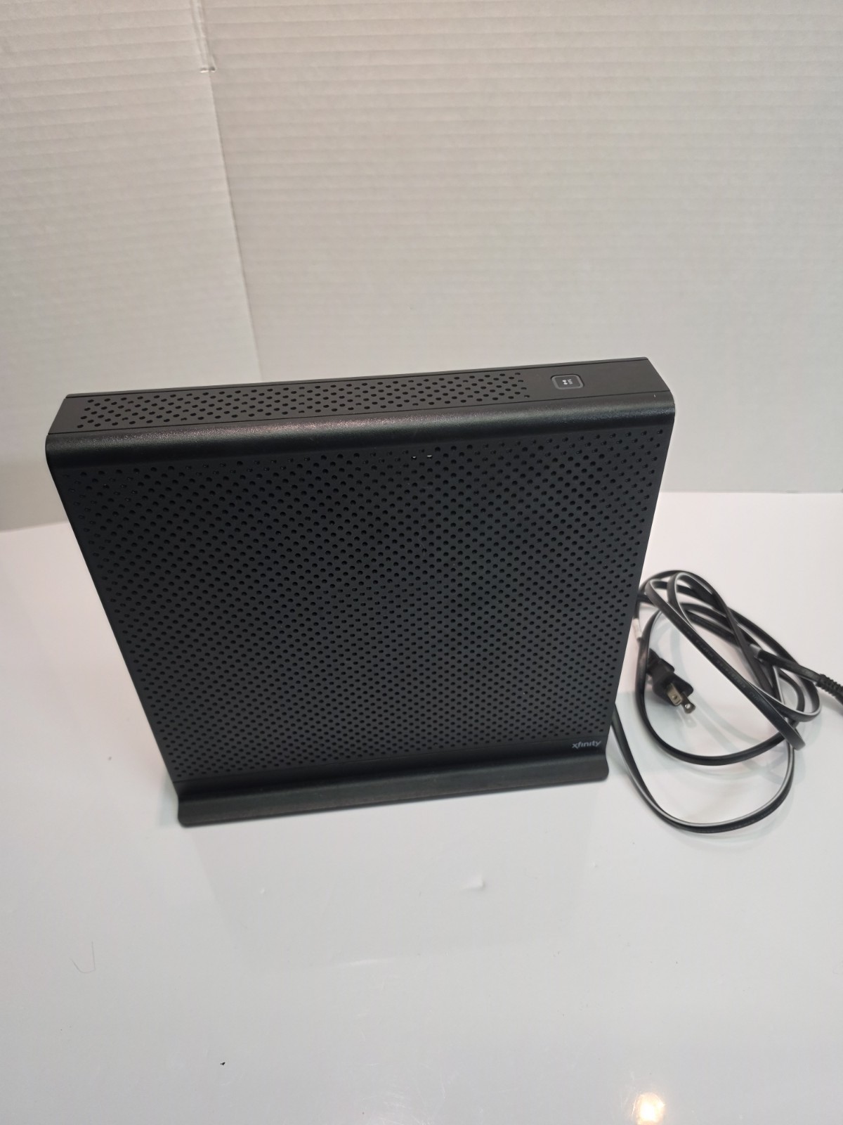 Arris TG1682G Dual Band Wireless 802.11ac Cable Modem Router