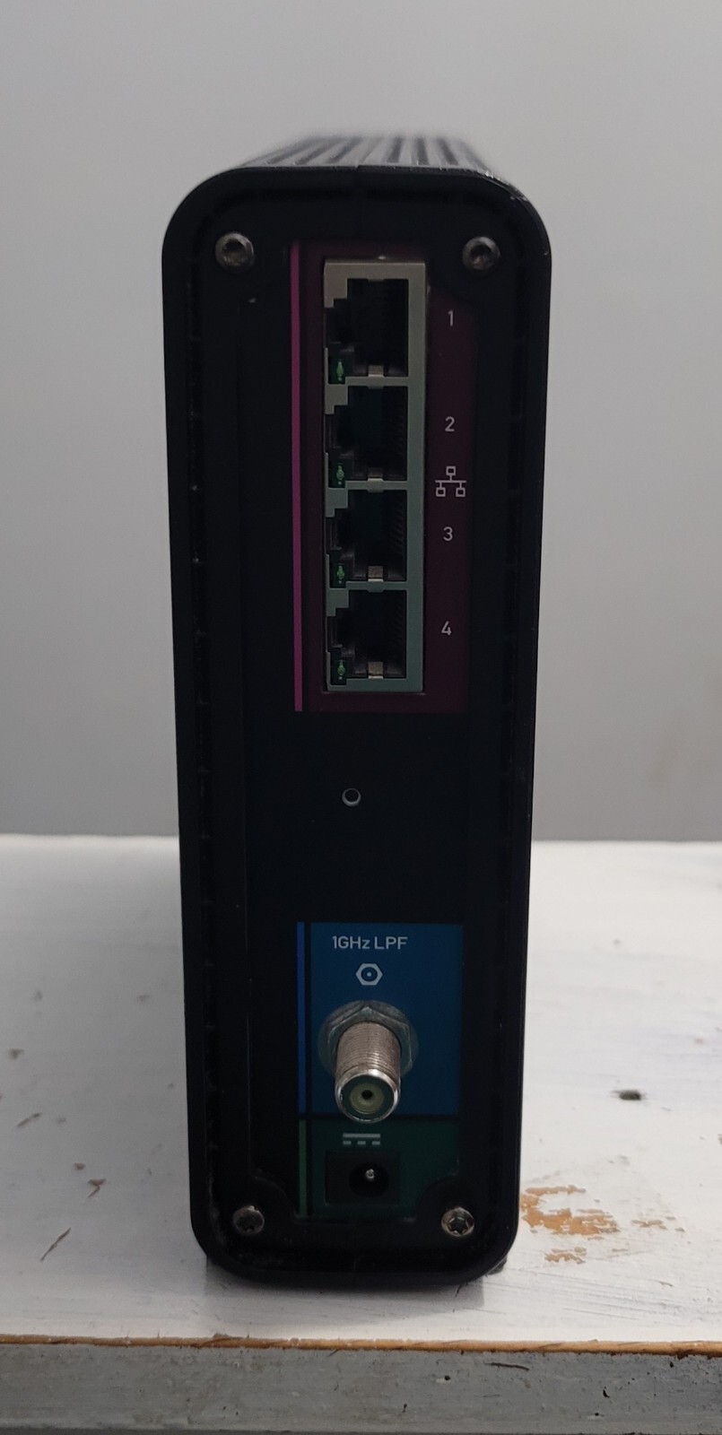 Motorola ARRIS SURFboard SBG6580 DOCSIS 3.0 Cable Modem Wi-Fi Router