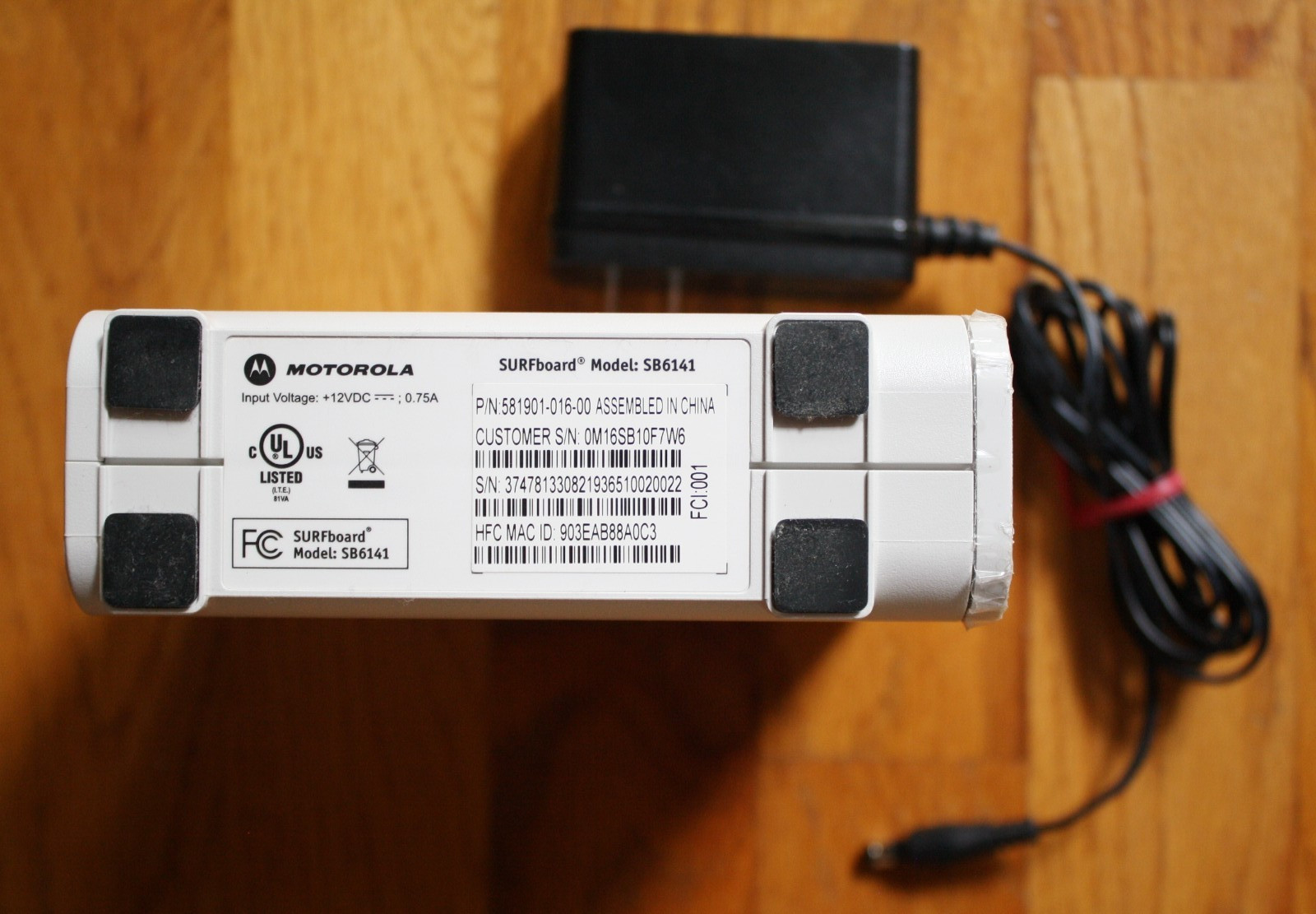 Arris Motorola SURFboard SB6141 Cable Modem with power cord