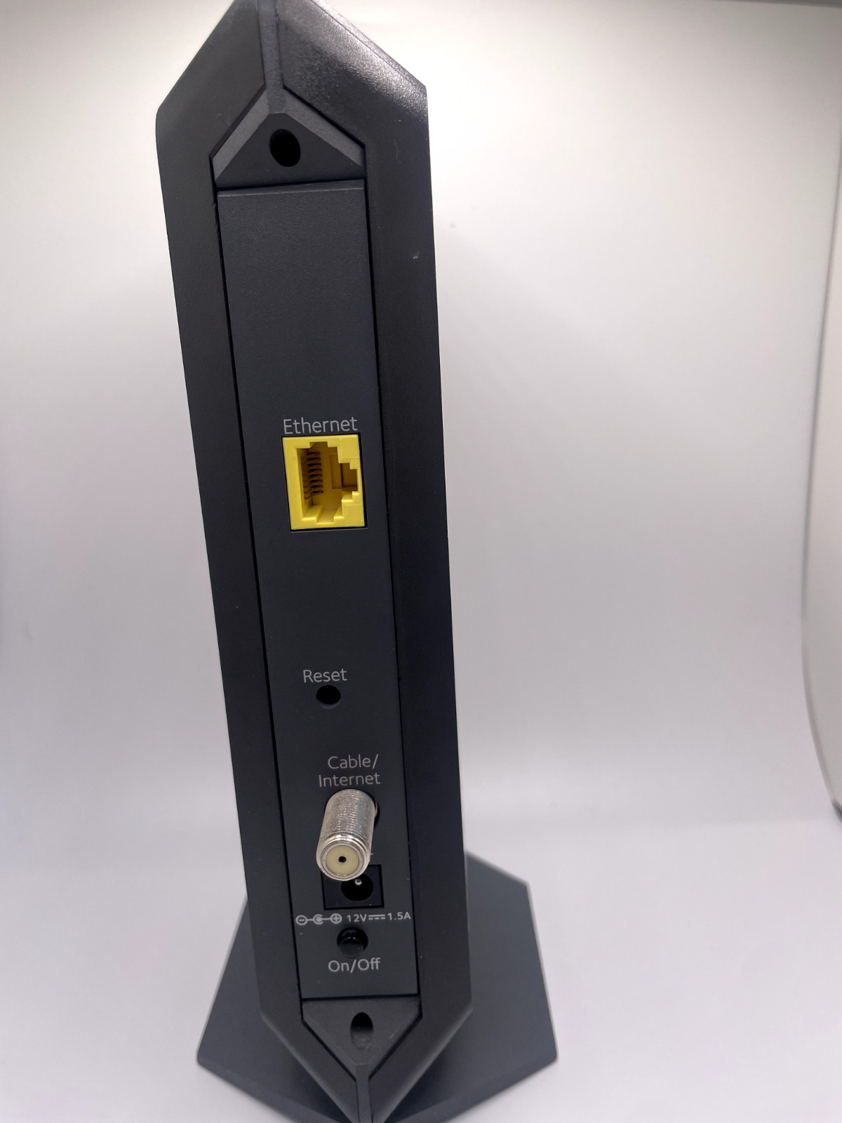 NETGEAR CM600-1AZNAS 960Mbps DOCSIS 3.0 Cable Modem No AC Adapter