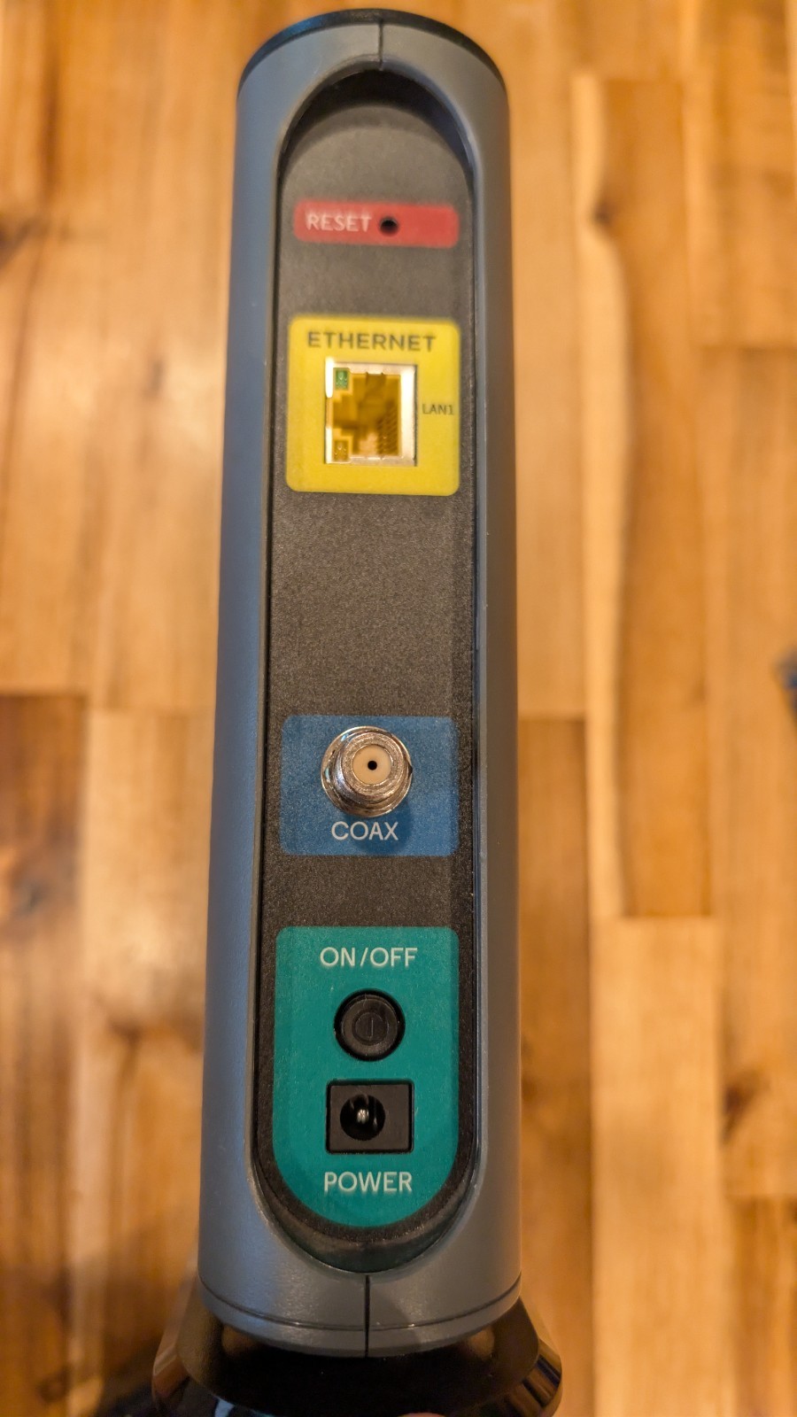 Motorola MB8611 DOCSIS 3.1 Cable Modem 2.5 Gbps Ethernet Port Black MB8611-30