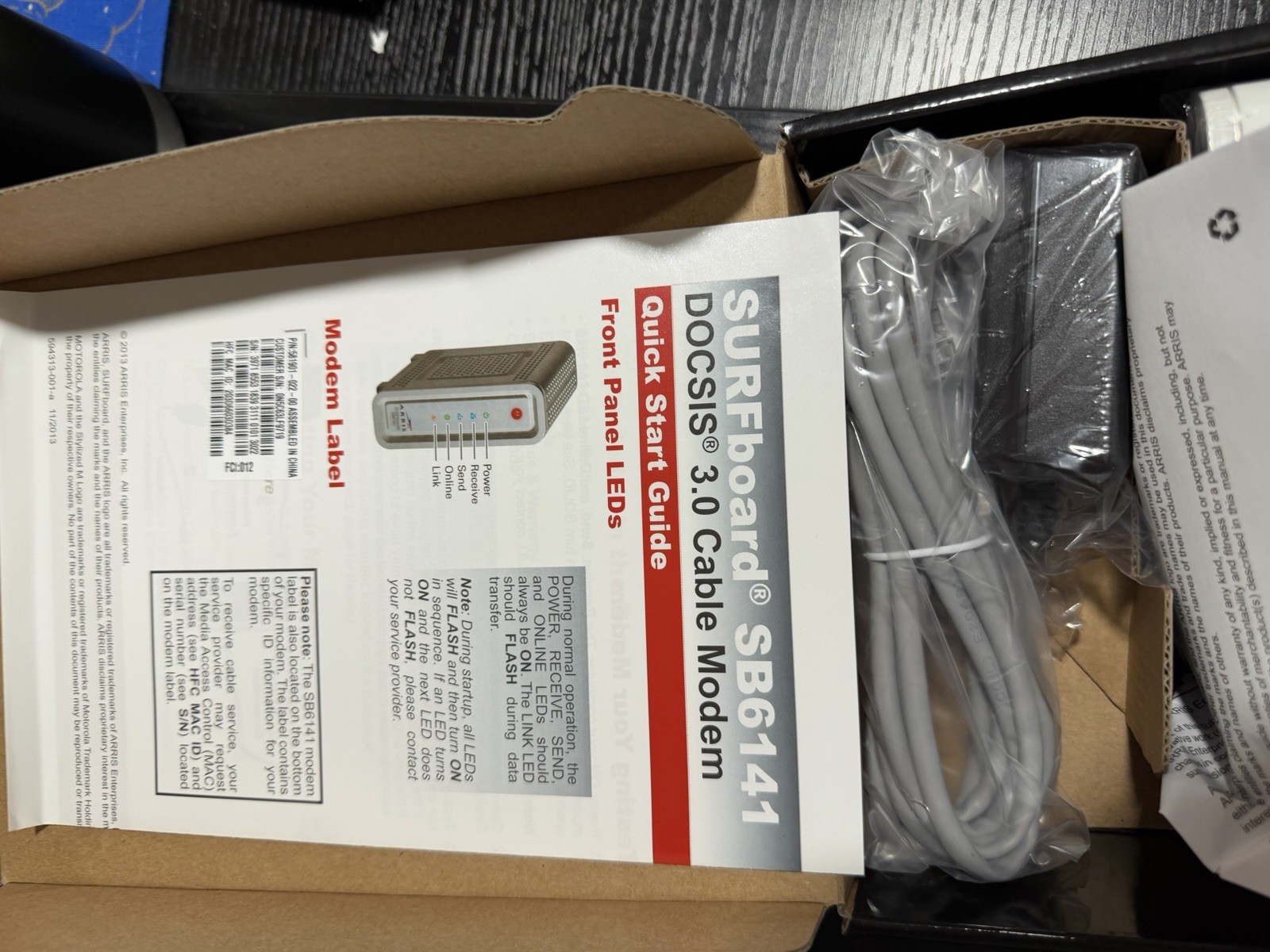 ARRIS / Motorola SurfBoard SB6141 DOCSIS 3.0 Cable Modem – White Sealed