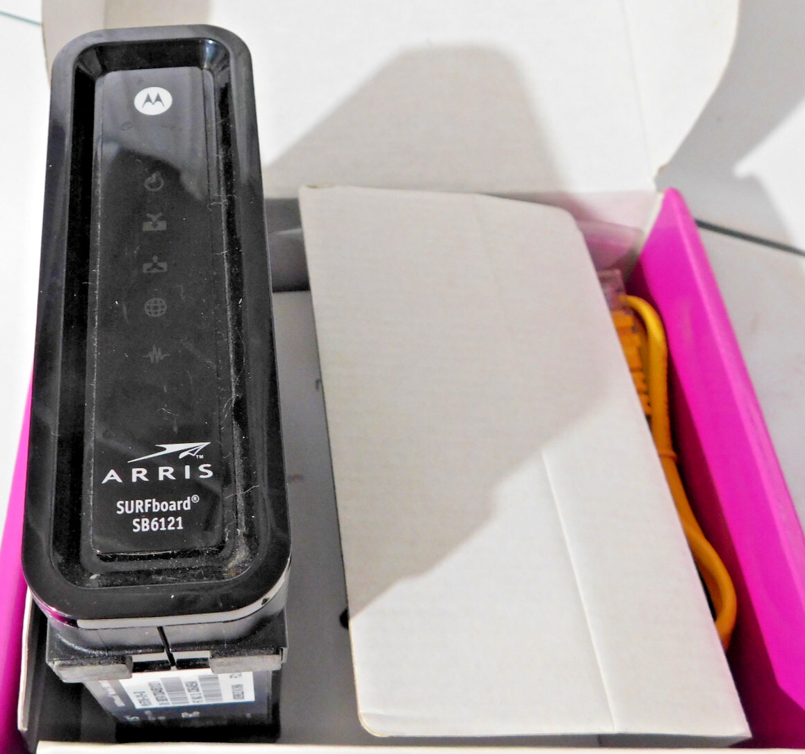 Open Box Motorola Cable Modem 16×4 686 Mbps Model MB7420 Comcast XFINITY
