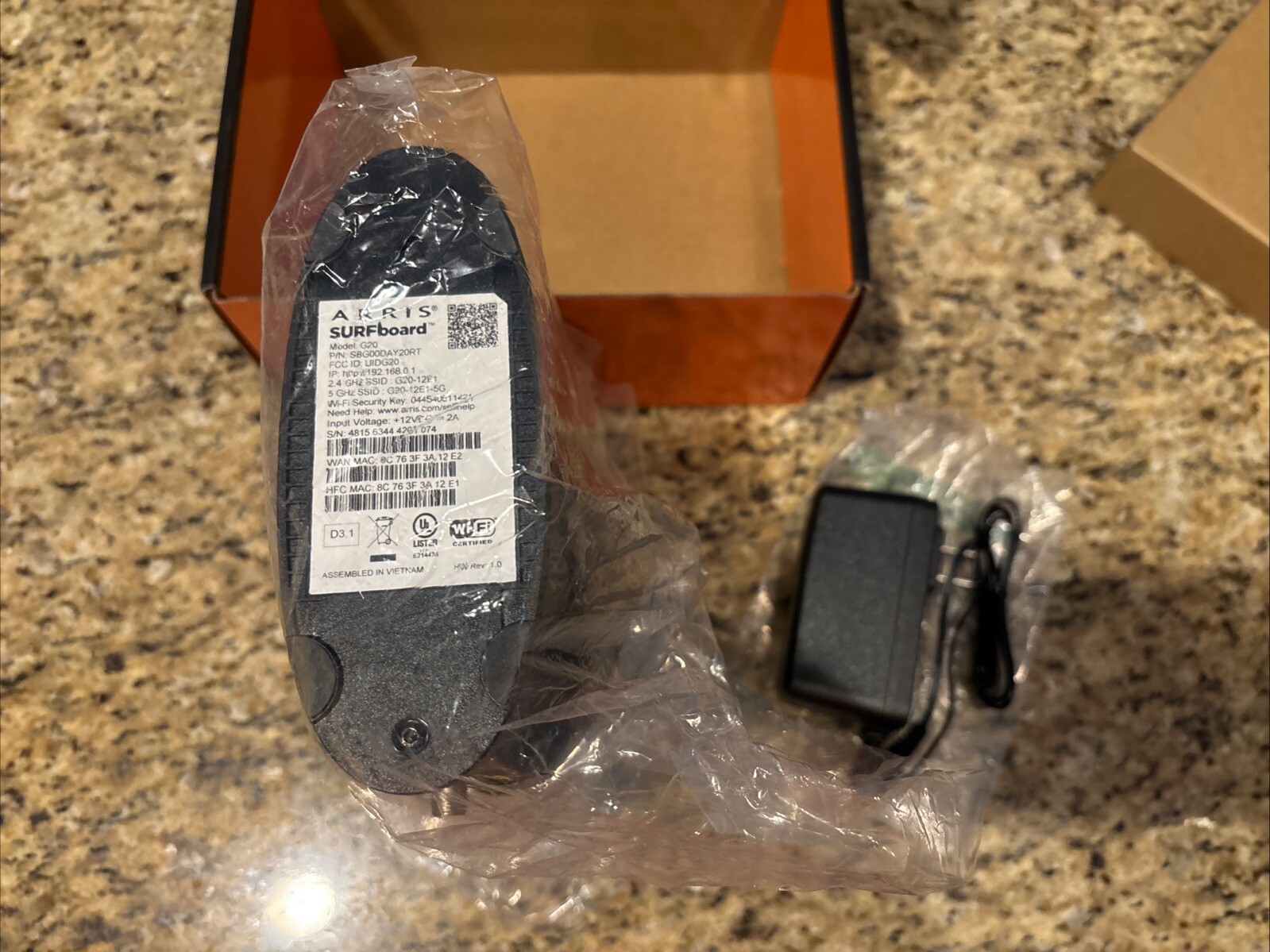 ARRIS – SURFboard G20 DOCSIS 3.1 Cable Modem AX3000 ROUTER *Open-box/New*