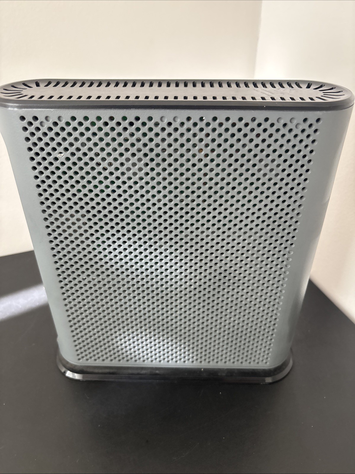 Motorola MG7550 Cable Modem Router, 16×4, 686Mbps, AC1900 PowerBoost No Pwr Cord
