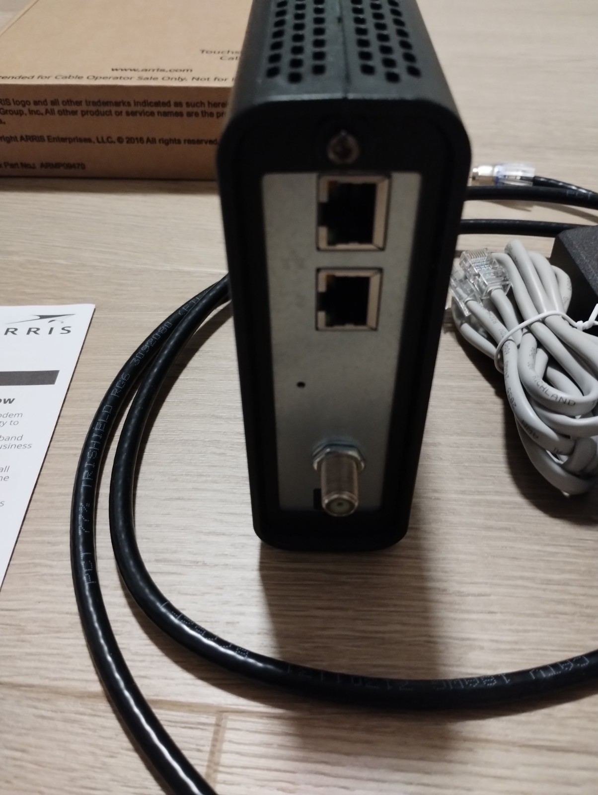 ARRIS Touchstone CM8200A DOCSIS 3.1 Cable Modem + 100 ft cable
