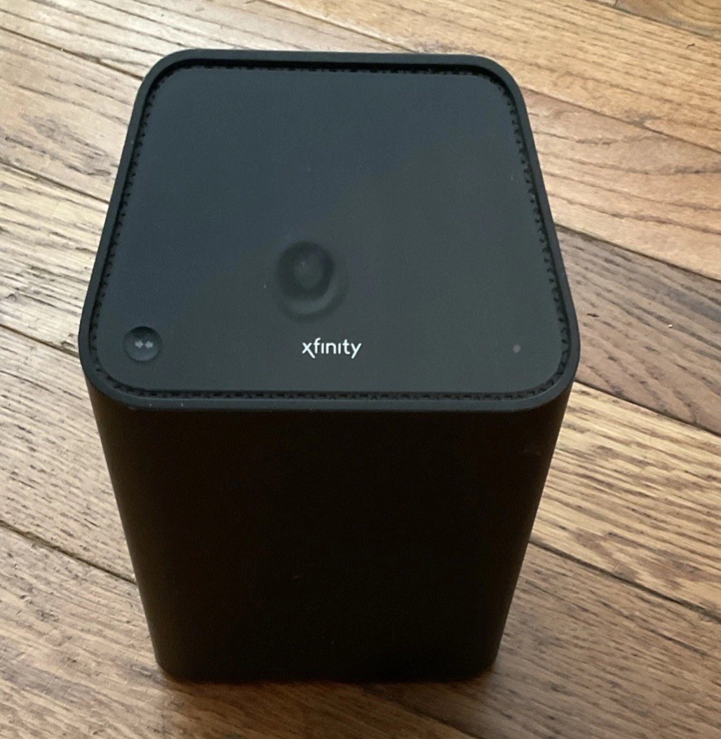 Xfinity XB6-A WIFI Router & Modem No Power Cord For Parts or Not Working