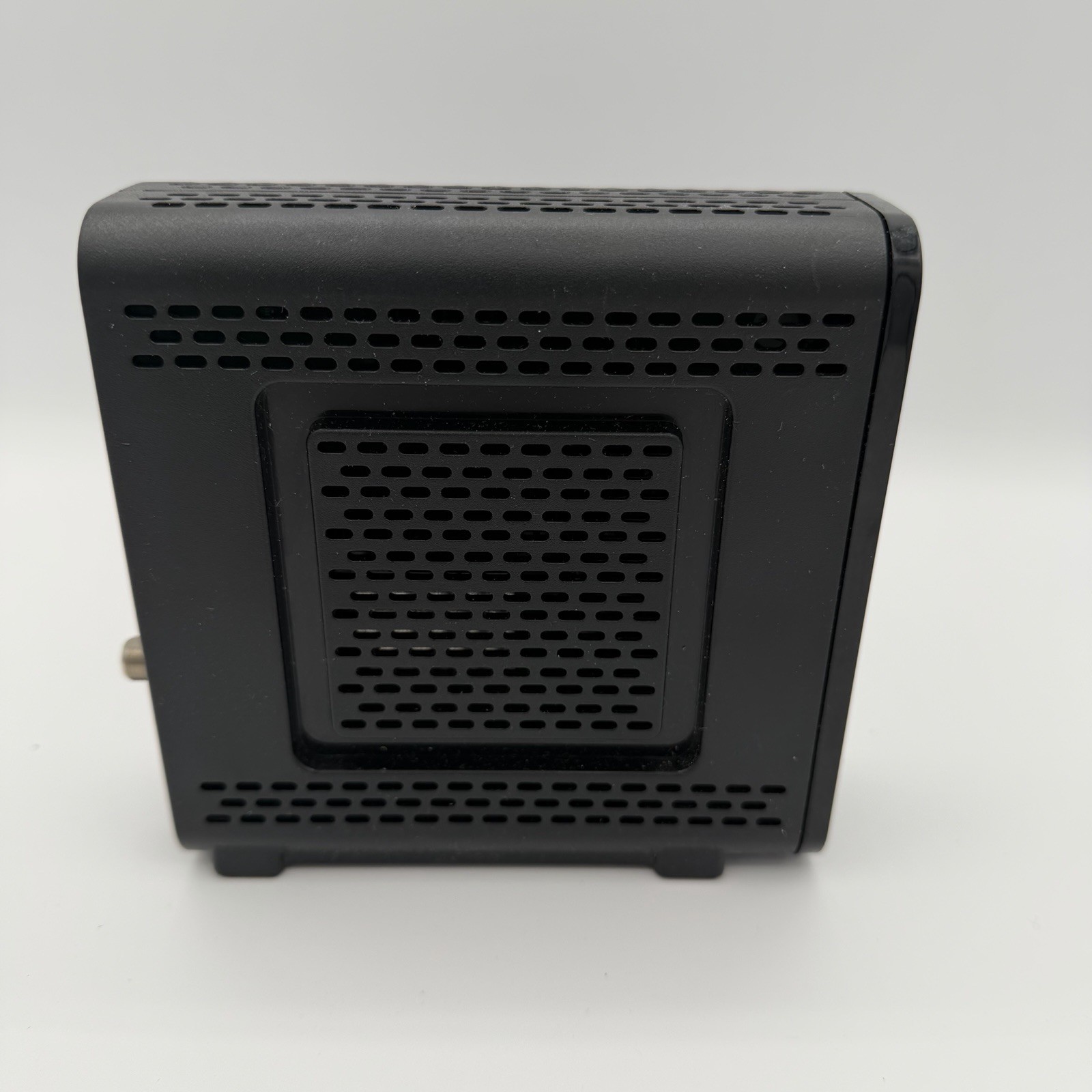 Motorola SB6180 DOCSIS 3.0 cable modem SURFboard