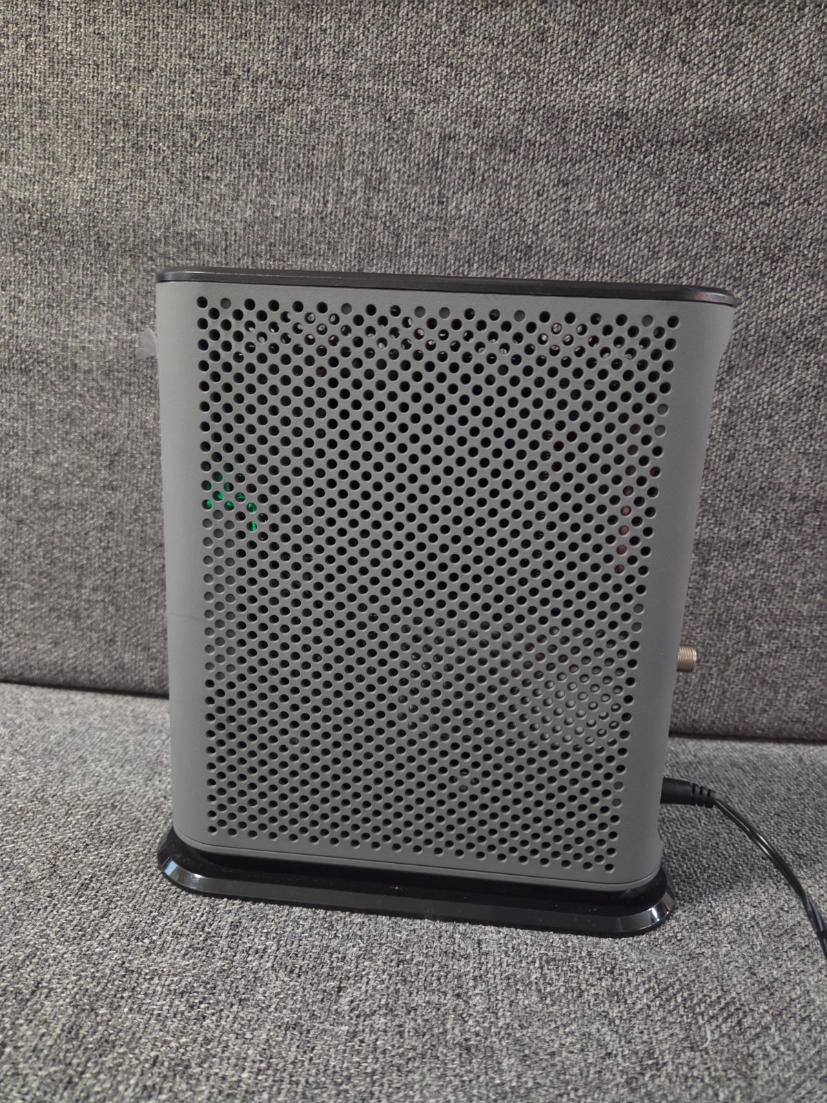 Motorola MB8600 DOCSIS 3.1 Cable Modem Gigabit – Excellent Condition
