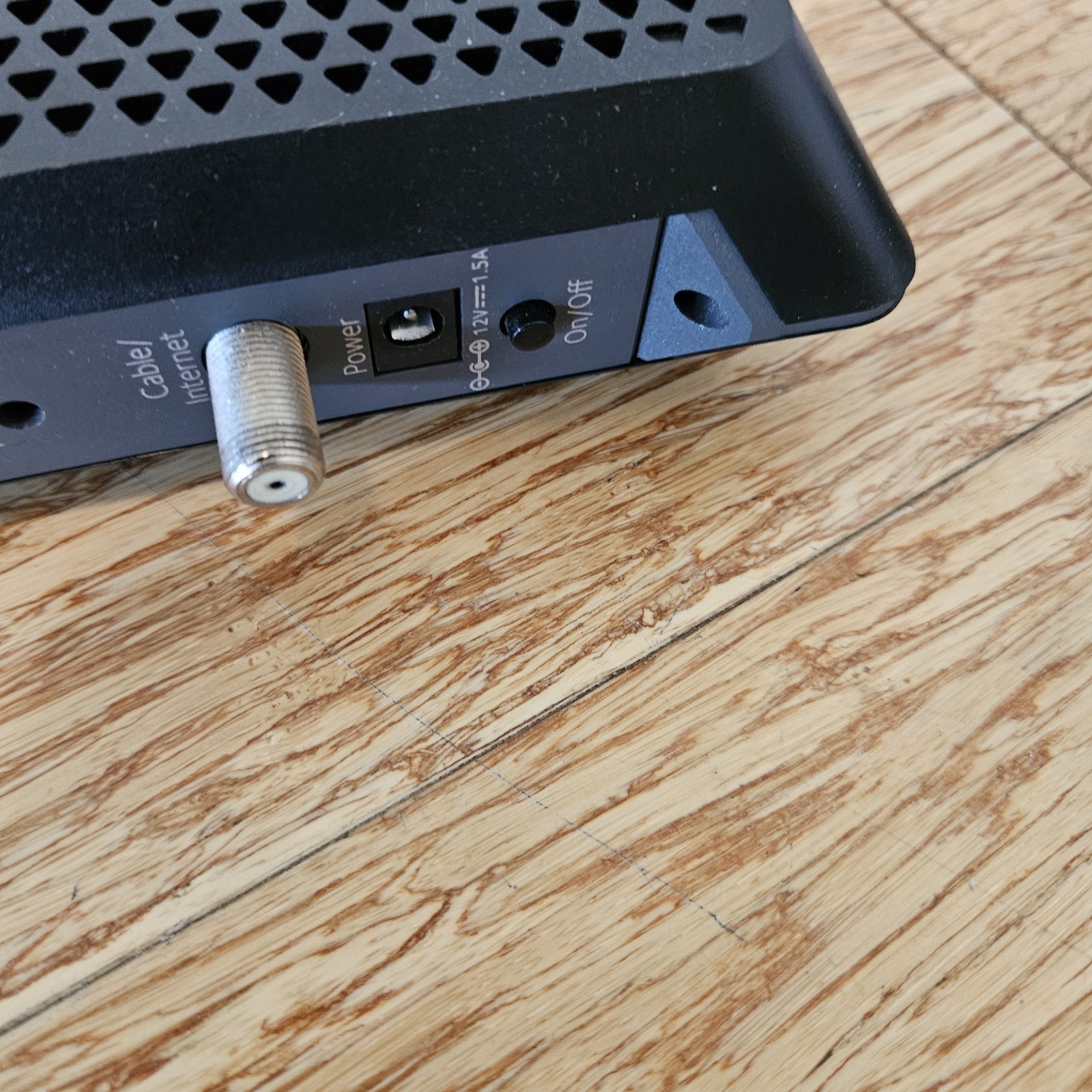 Netgear CM600 High Speed Cable Modem 24×8 DOCSIS 3.0 (NO BASE)