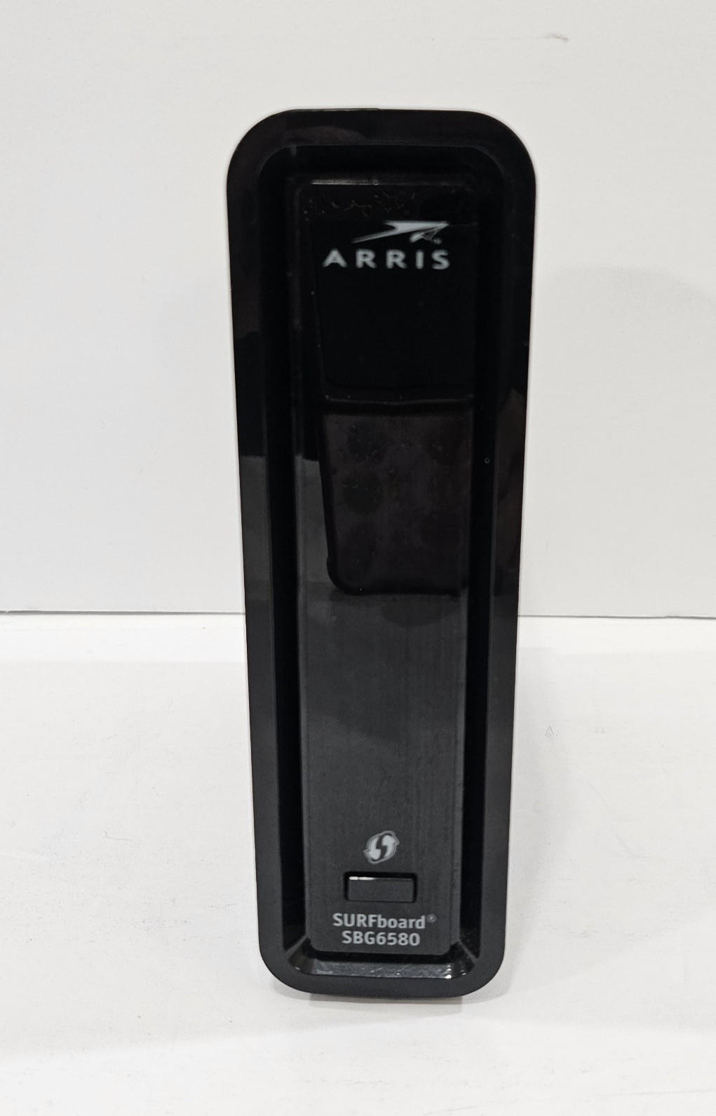 ARRIS SURFboard SBG 6580-G228 Cable Modem, Wi-Fi Router w/ cables and power cord