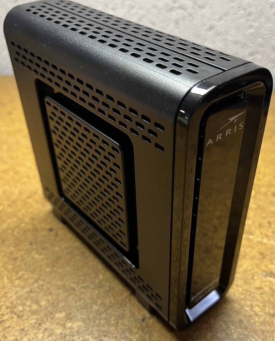ARRIS Cable Modem DOCSIS 3.0 Gbps 32 x 8 Gigabit SURFboard SB6190 Black