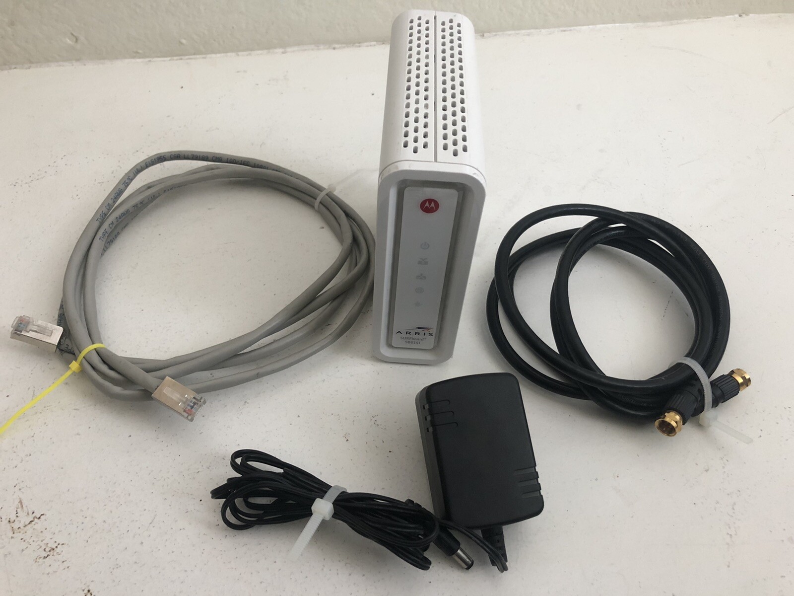 Motorola Arris SURFboard SB6141 Modem w/Power Cord Ethernet and Coaxial Cables