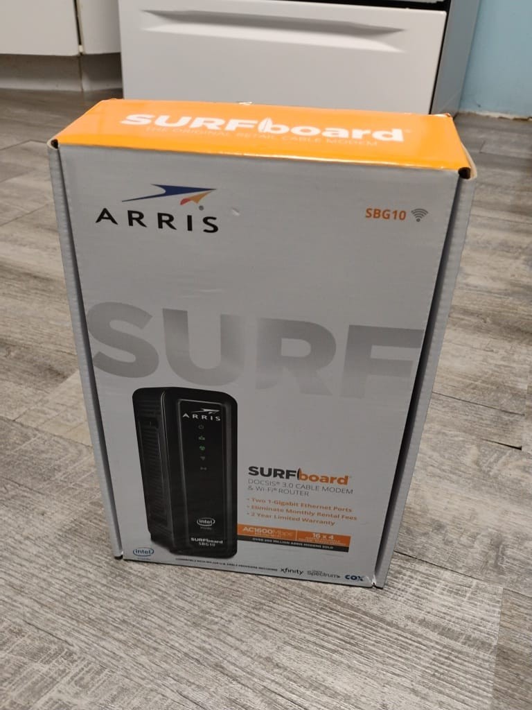 ARRIS SURFboard SBG10 DOCSIS 3.0 Cable Modem & AC1600 Dual Band black