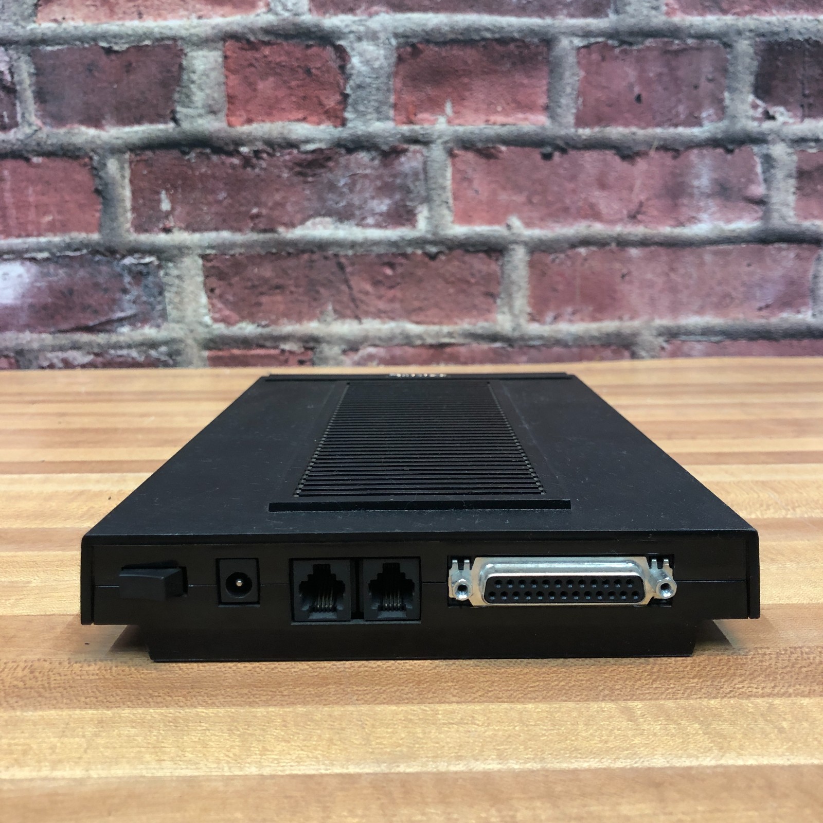 US ROBOTICS COURIER V.EVERYTHING 36 KBPS EXTERNAL MODEM CJE-24161 w/Power Supply
