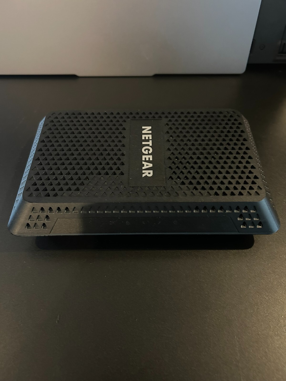 NETGEAR CM600 960Mbps DOCSIS 3.0 Cable Modem w/ Power Supply Works