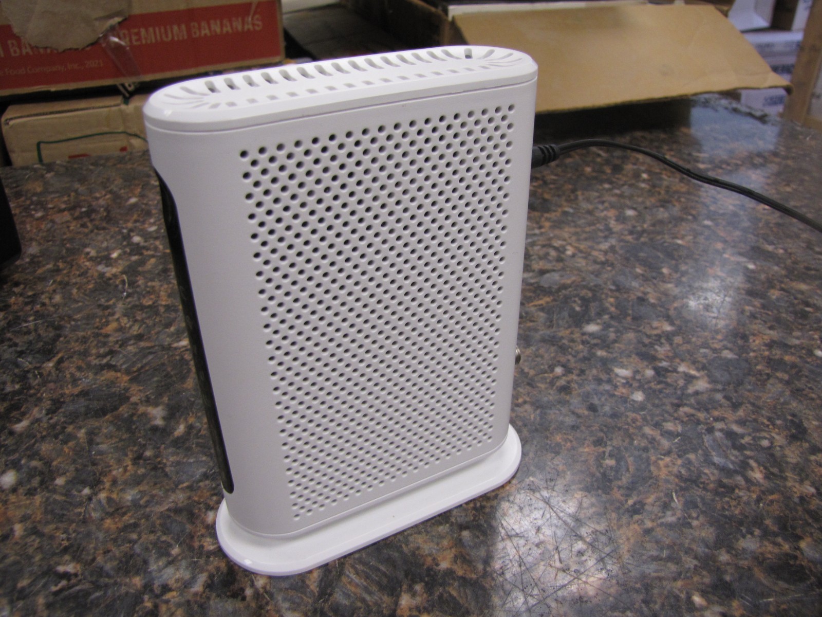 Motorola MB7420 16X4 686mbps DOCSIS 3.0 Cable Modem White w/ Adapter