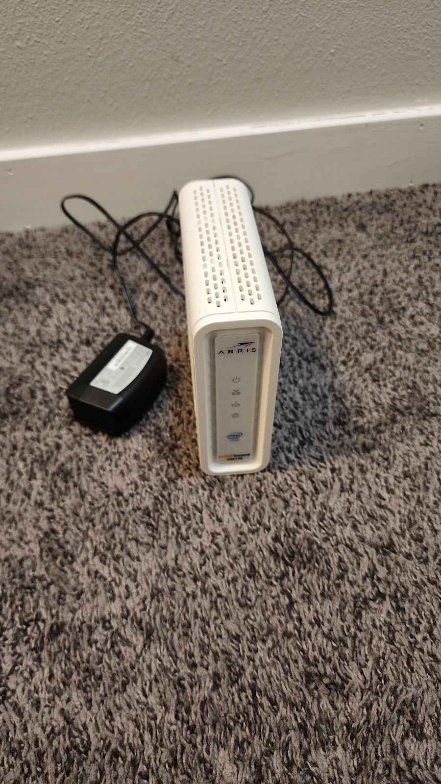 Used ARRIS SURFboard DOCSIS 3.0 Cable Modem – SB6190