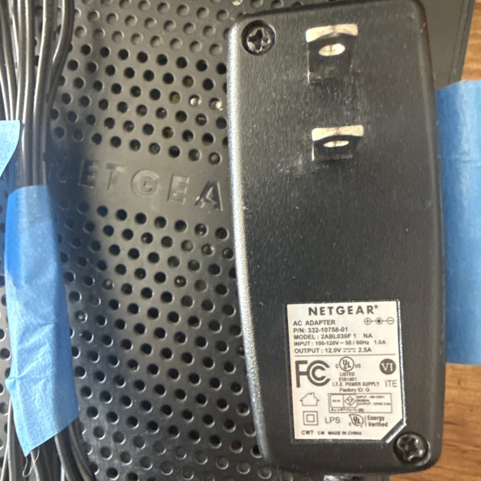 NETGEAR CG3000Dv2 N450 Wireless Cable Modem Router
