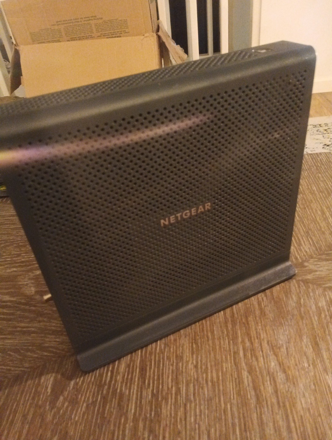 Netgear AC1900 CABLE Modem Voice Router Model C7100V