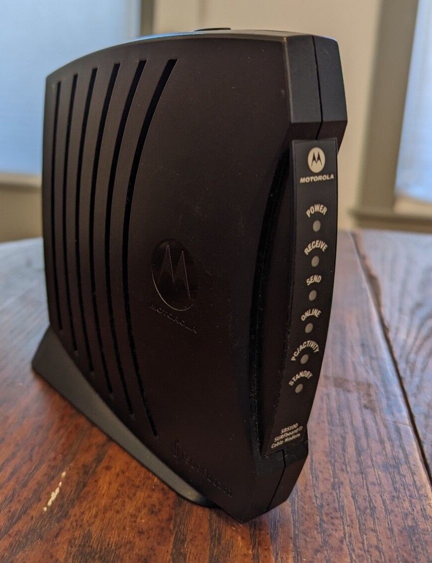 Motorola Surfboard SB5100 Cable Modem DOCSIS 2.0 USB + Ethernet 38 Mbps