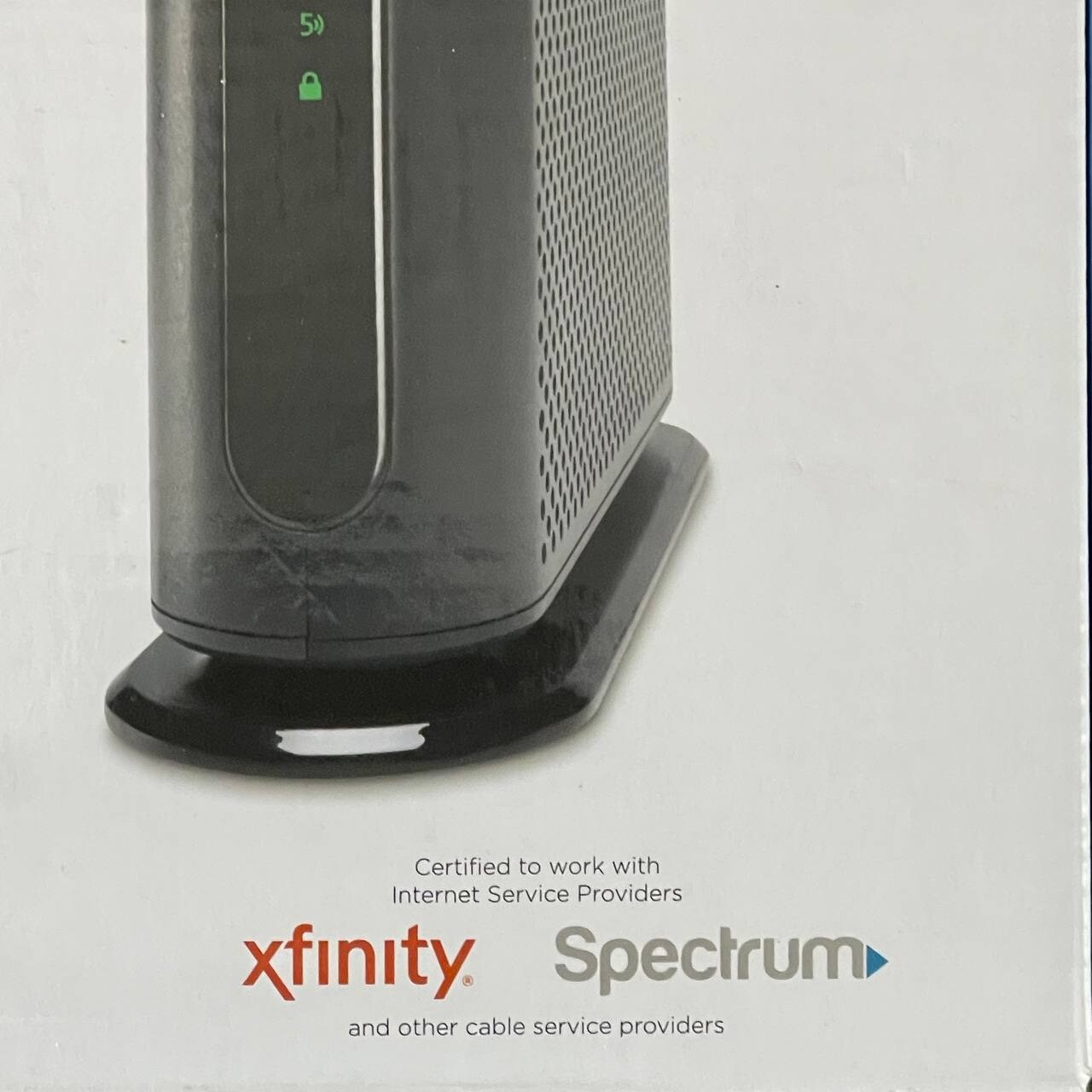 Motorola MG7550 Cable Modem Plus Wifi Router 16×4 Dual Band 686 Mbps