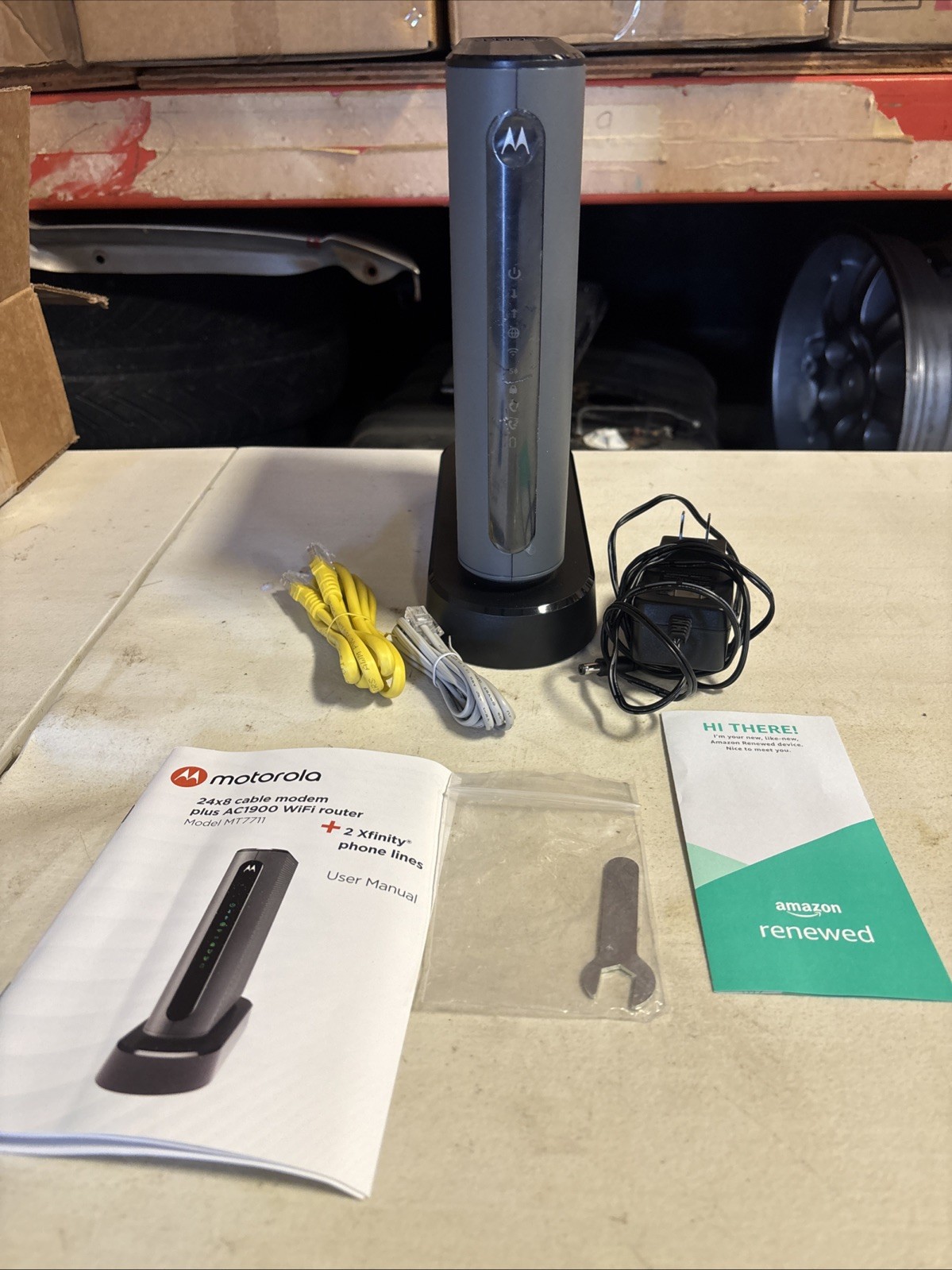 Motorola MT7711 24X8 Cable Modem Dual Wi-Fi Gigabit Router w/ Voice Refurbished