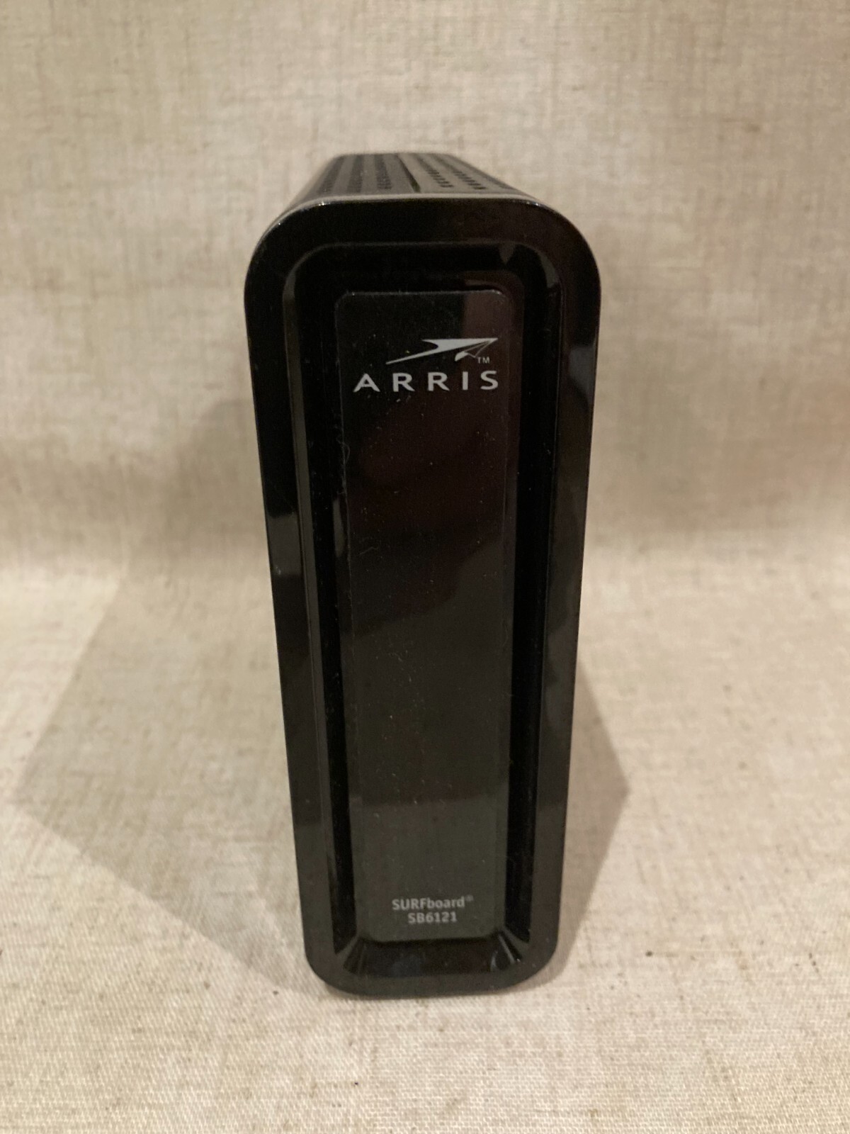 Motorola Arris Surfboard SB6121 Cable Modem. Power & Ethernet Cords Included