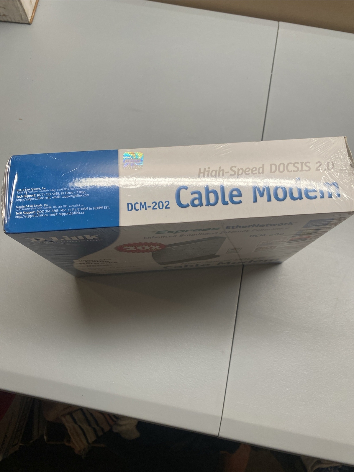 D-Link DCM-202 High-Speed DOCSIS 2.0 USB and Ethernet Connectivity Cable Modem