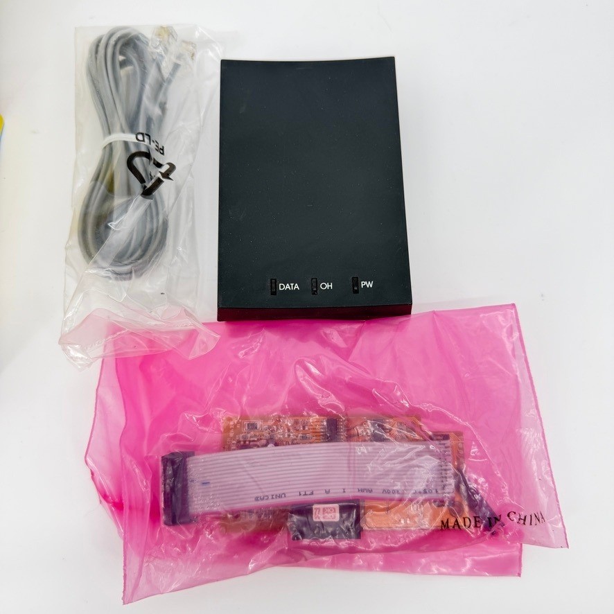 SGS-Thomson 56000 bps USB Software Data/Fax/Voice Modem WS-5614UVS