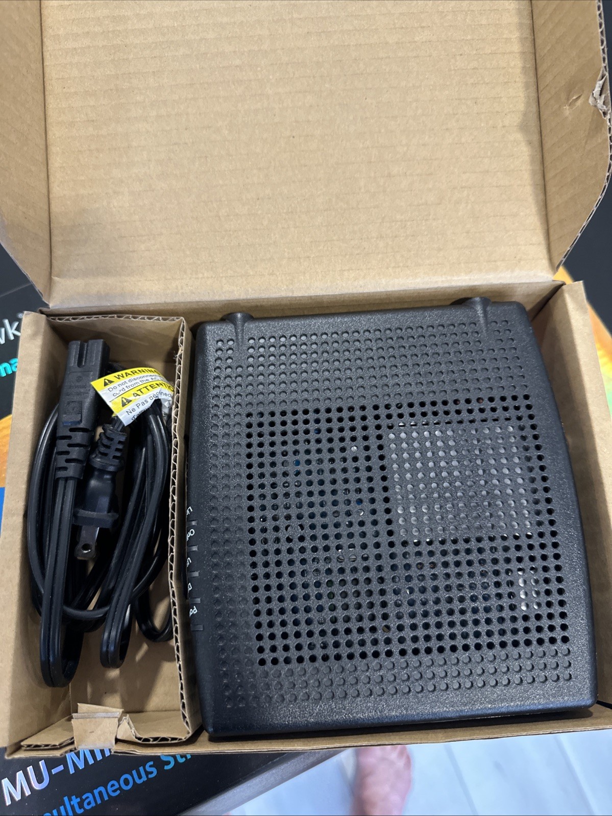 ARRIS Touchstone CM820A DOCSIS 3.0 Modem Internet Computer Cable / works