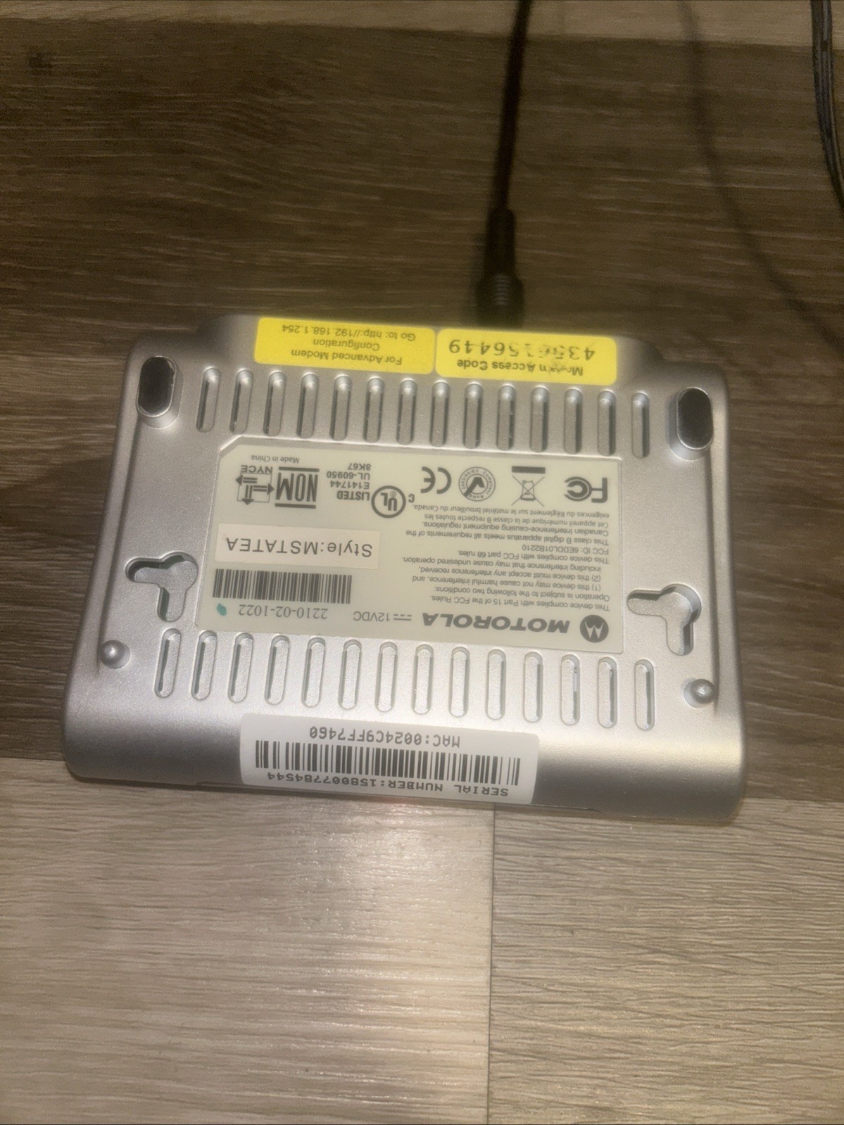Motorola E141744 Class B Home/Office Router Silver With 12vac Power Supply A+