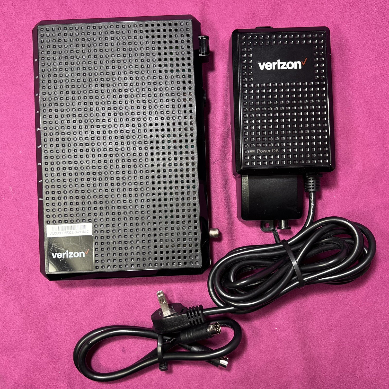 Verizon FIOS Optical Network Terminal G-211M-C Modem & Power Supply