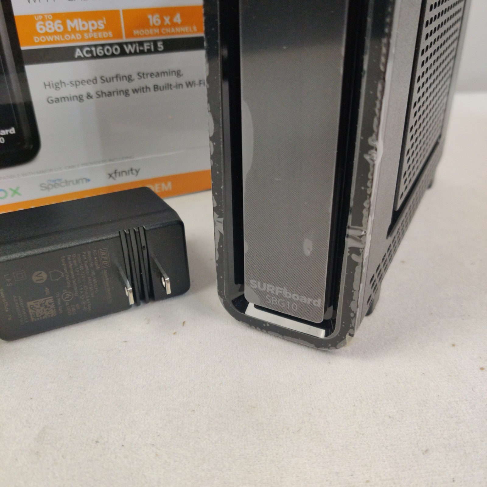 ARRIS – SURFboard AC1600 Dual-Band Router with 16 x 4 DOCSIS 3.0 Cable Modem