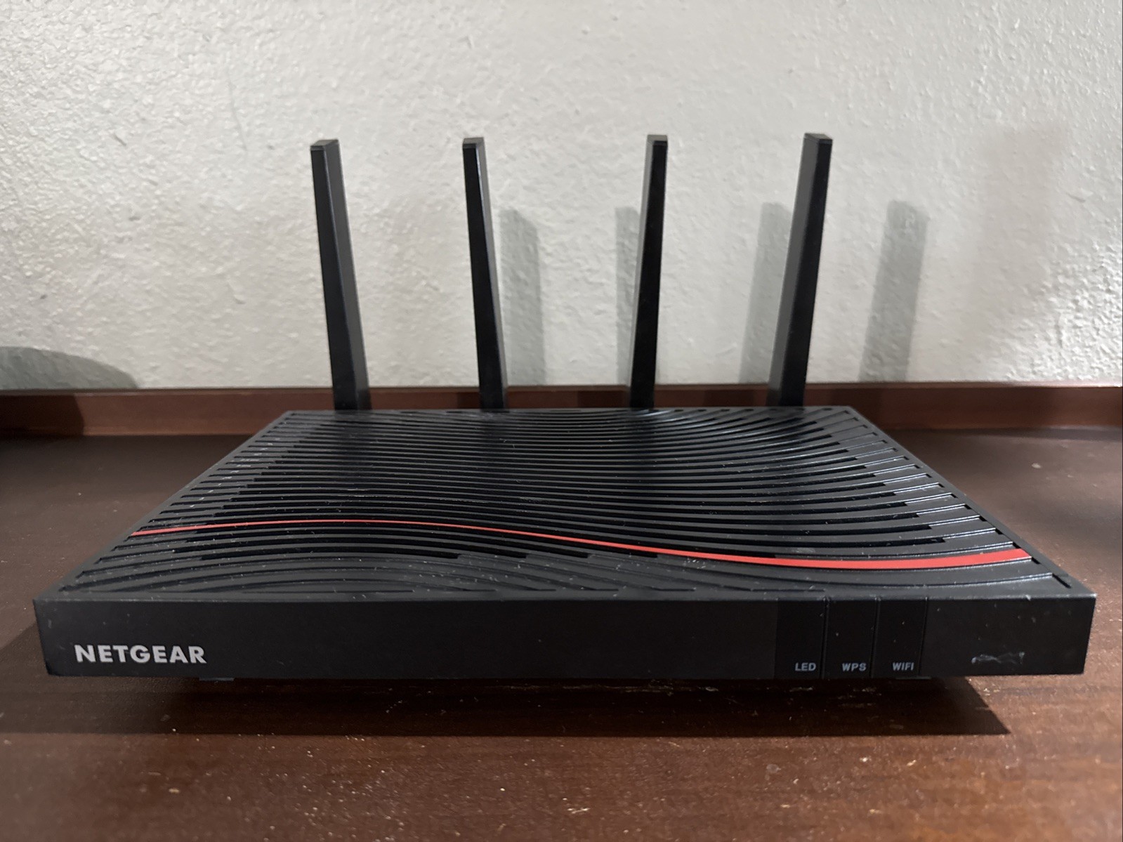 NETGEAR Nighthawk Cable Modem WiFi Router Combo (C7800) – Excellent Condition