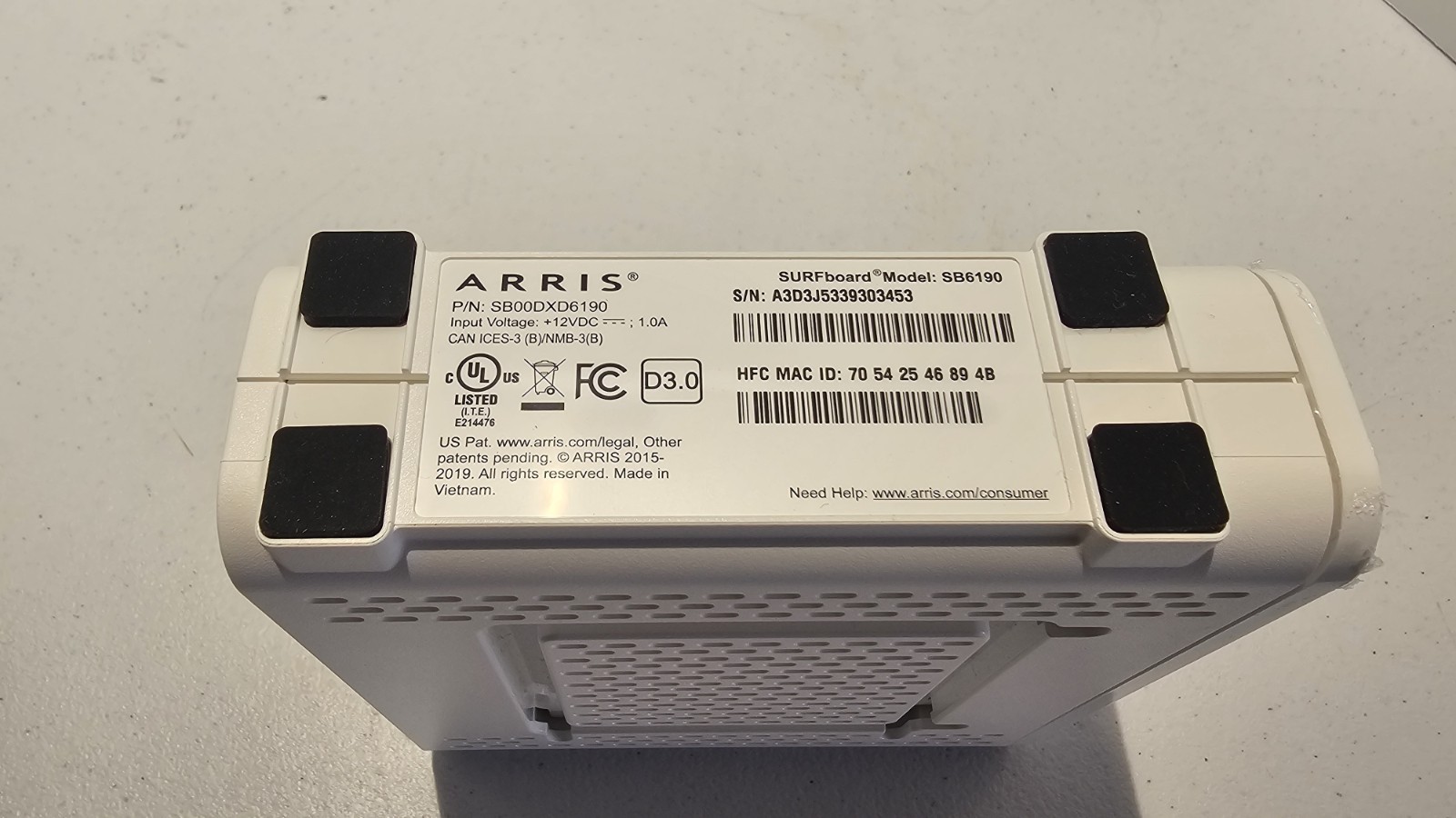 ARRIS SURFboard SB6190 DOCSIS 3.0 32×8 Cable Modem w/ Power Adapter & Box