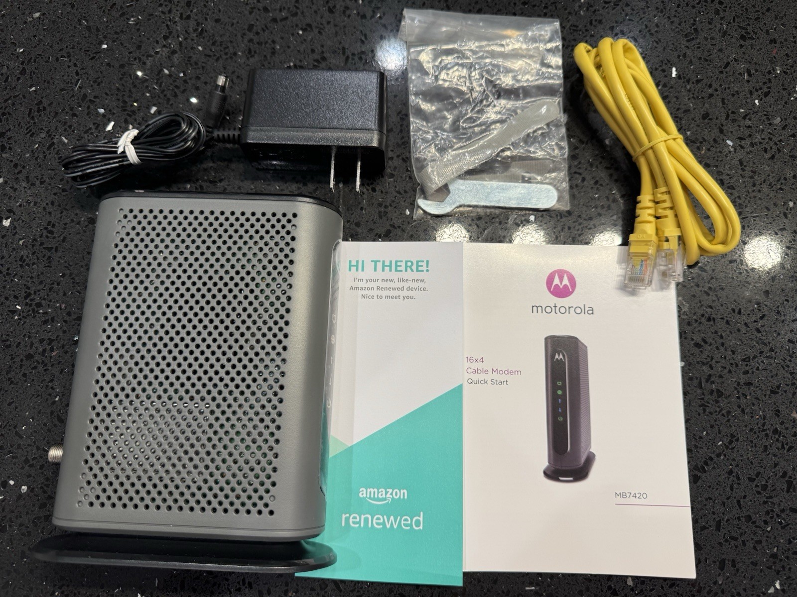 MOTOROLA 16 X 4 CABLE MODEM 686 Mbps MODEL MB7420 AMAZON REFURBISHED