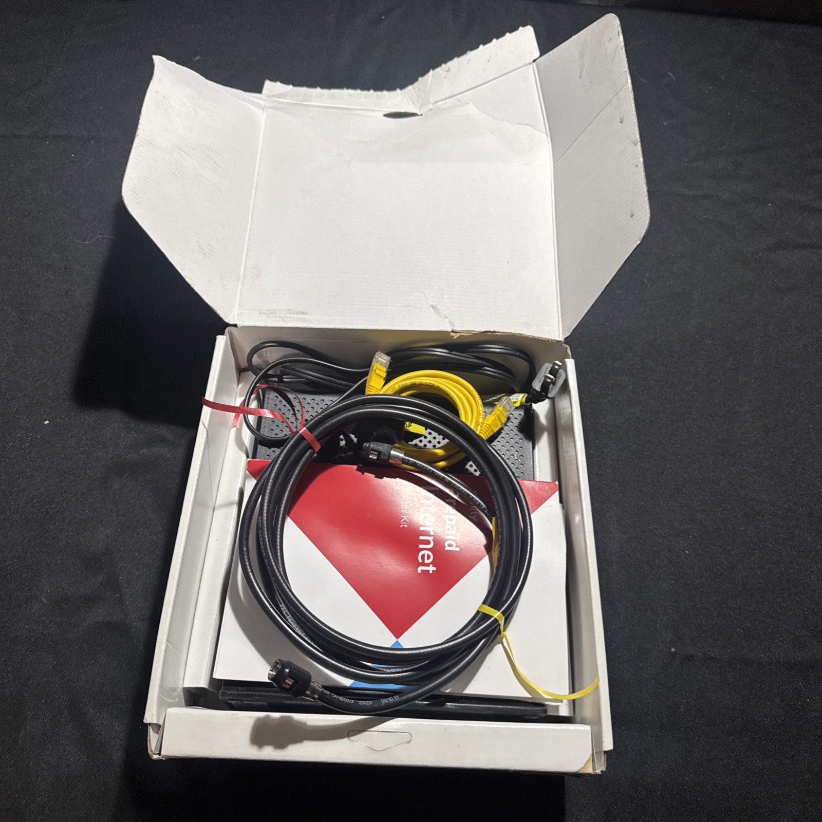 XFINITY Internet Prepaid Starter Kit Arris TG862G router