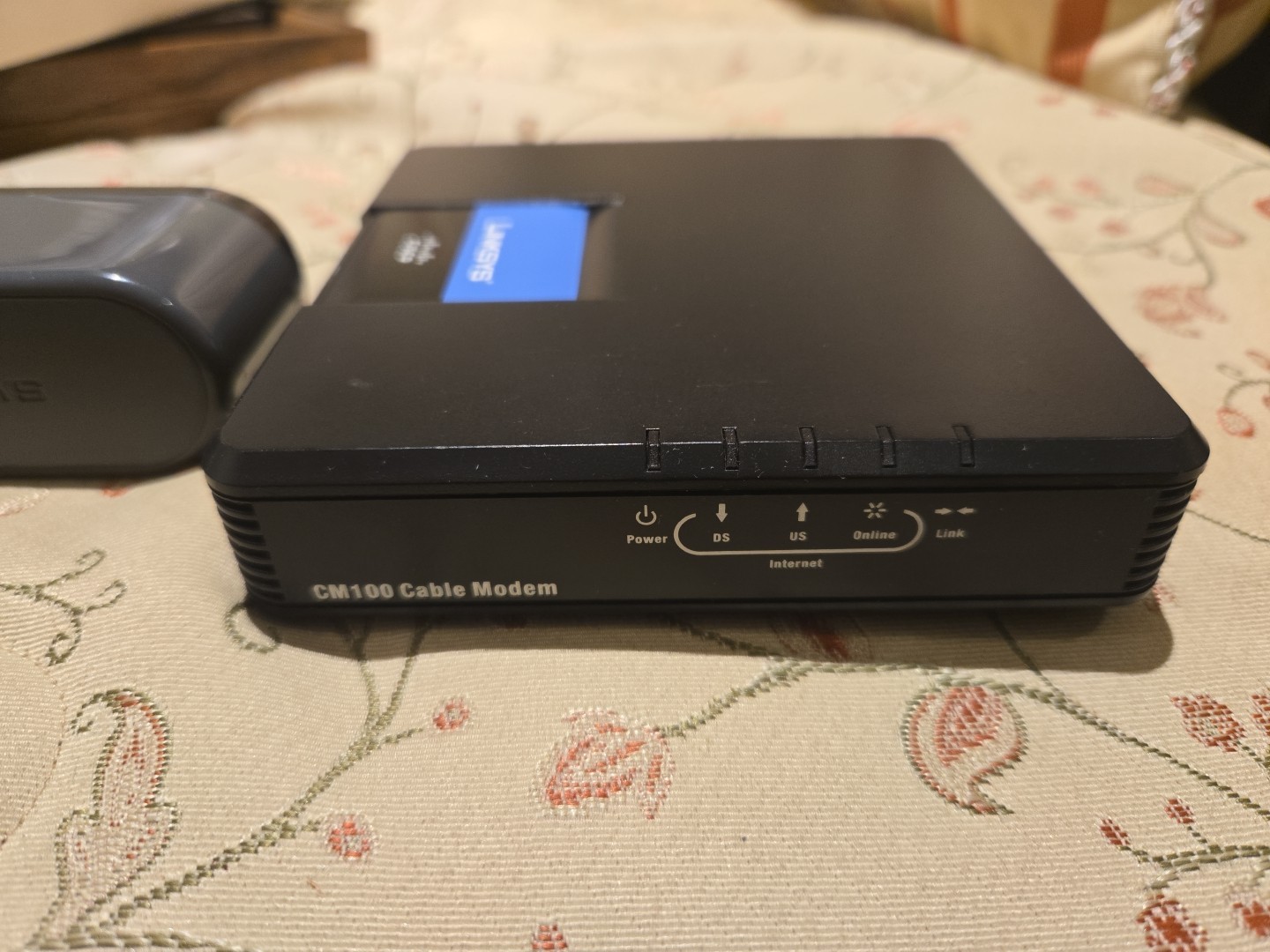 Cisco Linksys CM100 Cable Modem USB and Ethernet