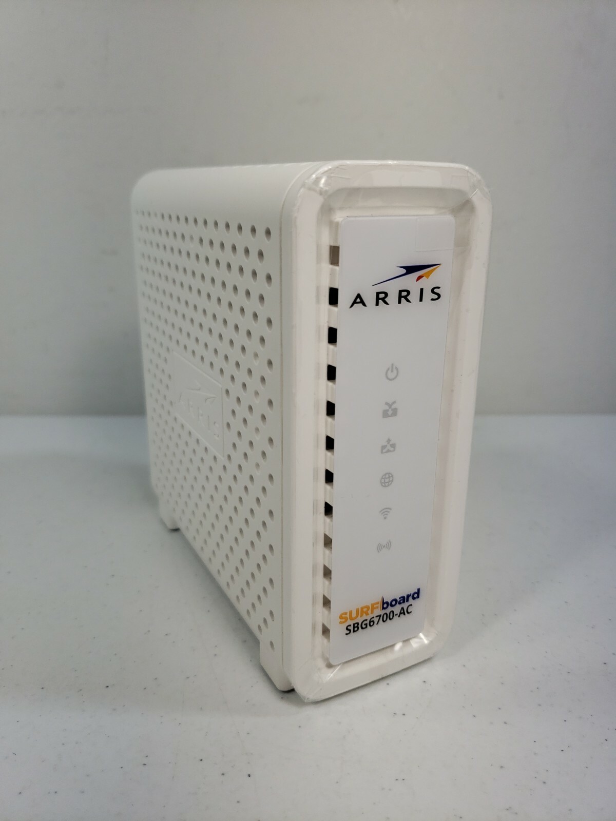 ARRIS AC1600 SURFboard DOCSIS 3.0 Cable Modem Dual Band WiFi Router SBG6700-AC