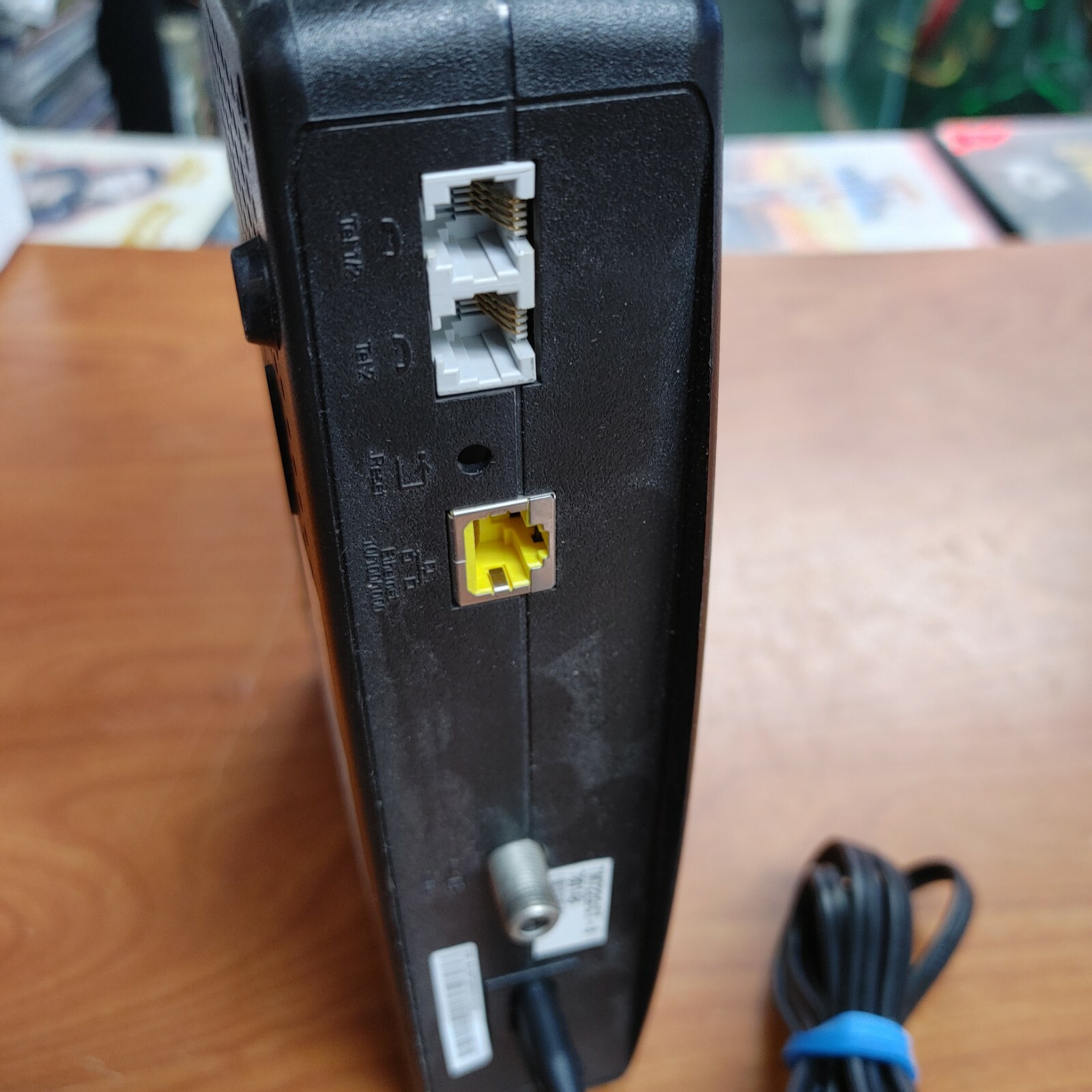 ARRIS Cable Modem (TM722G) Docis 3.0 FOR PARTS