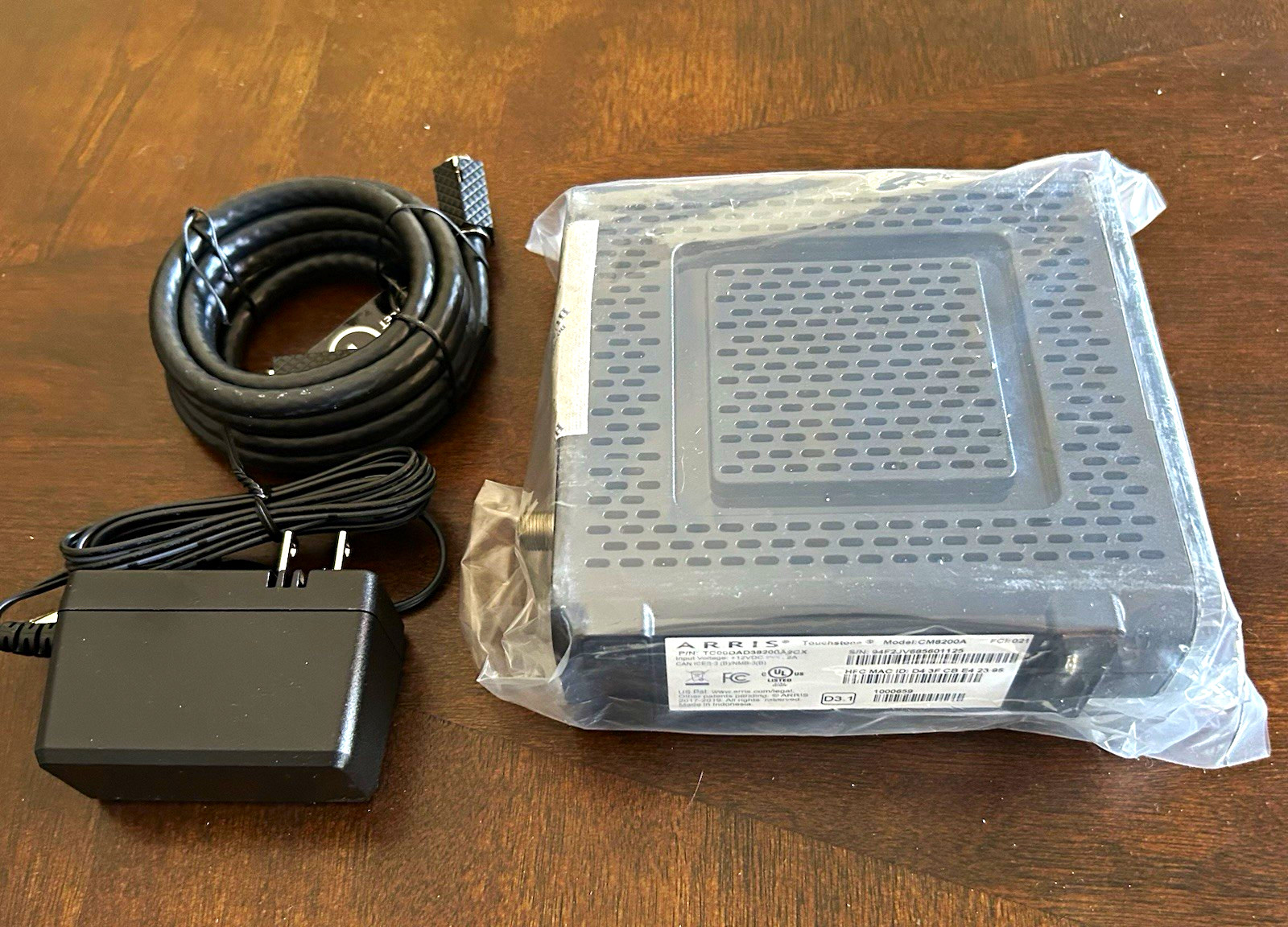 ARRIS Touchstone CM8200A DOCSIS 3.1 Cable Modem 1Gbps w/ Power Adapter and Coax