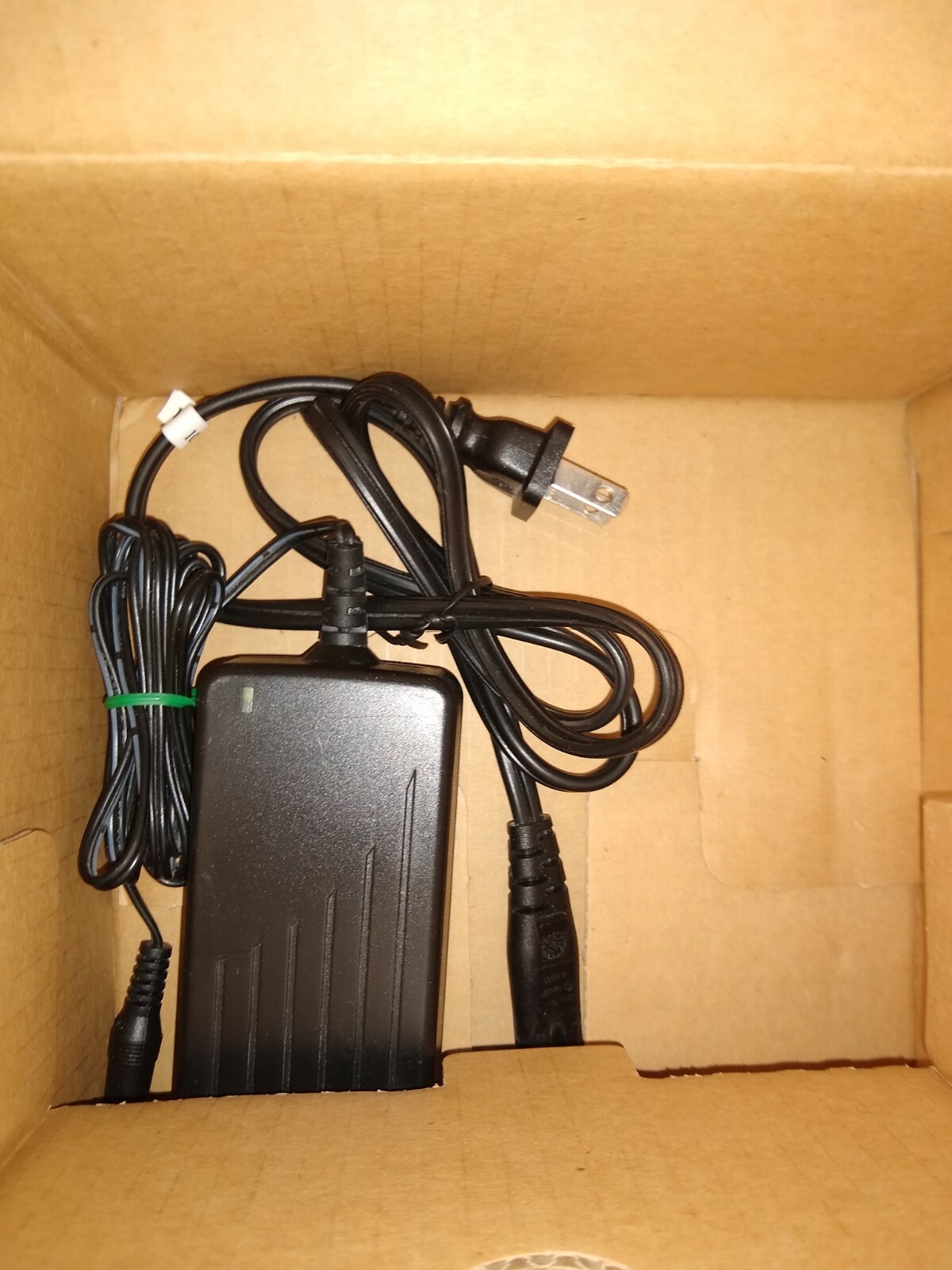 Cisco Model DPC3825 8×4 DOCSIS 3.0 Wireless Residential Gateway – P/N 4038277