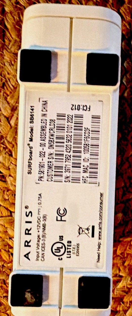 ARRIS SURFboard SB6141 DOCSIS 3.0 Cable Modem 343 Mbps White Ethernet